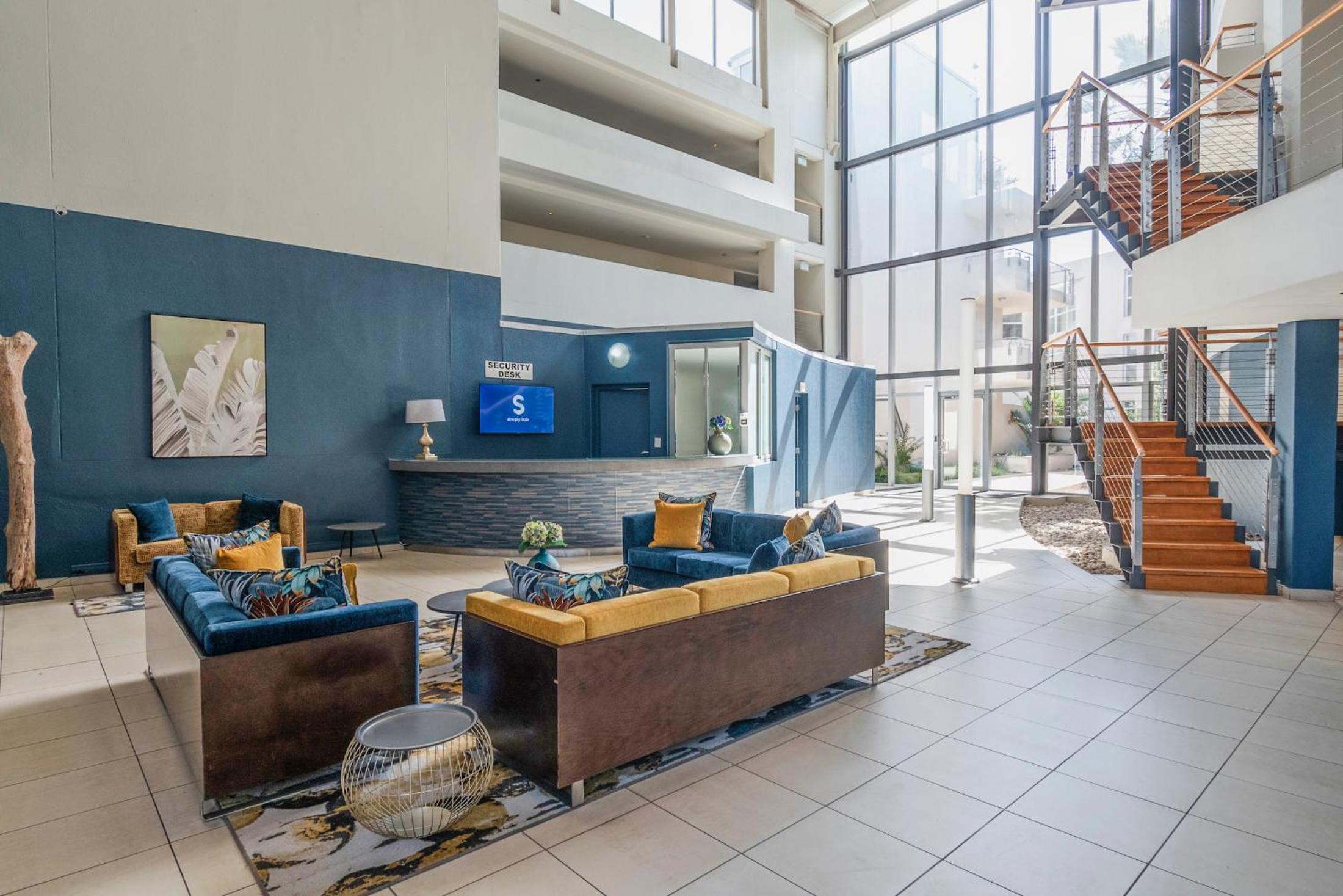 Oceanfront Residence in Lagoon Beach view 3