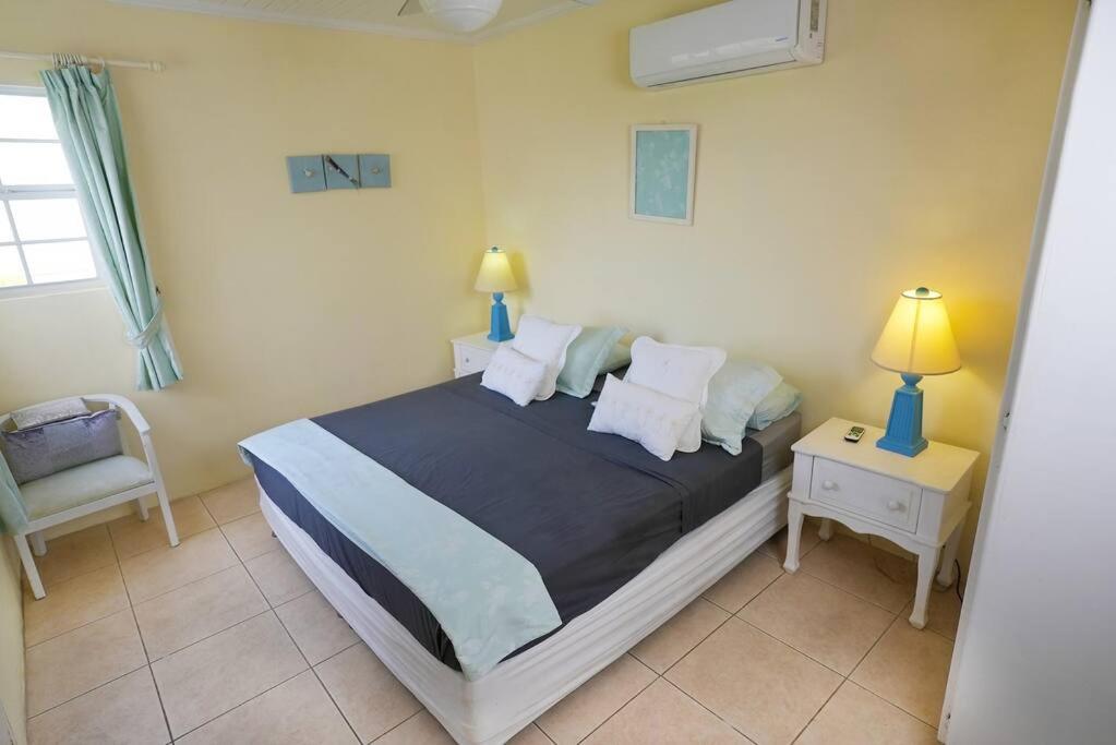 3 bedrooms luxurious pool house centrally located close to everything