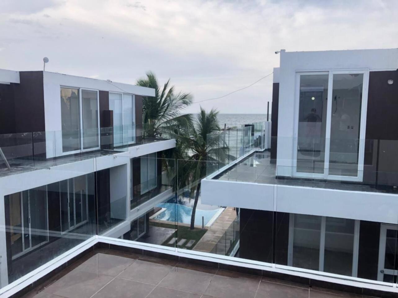 CASA FRENTE AL MAR