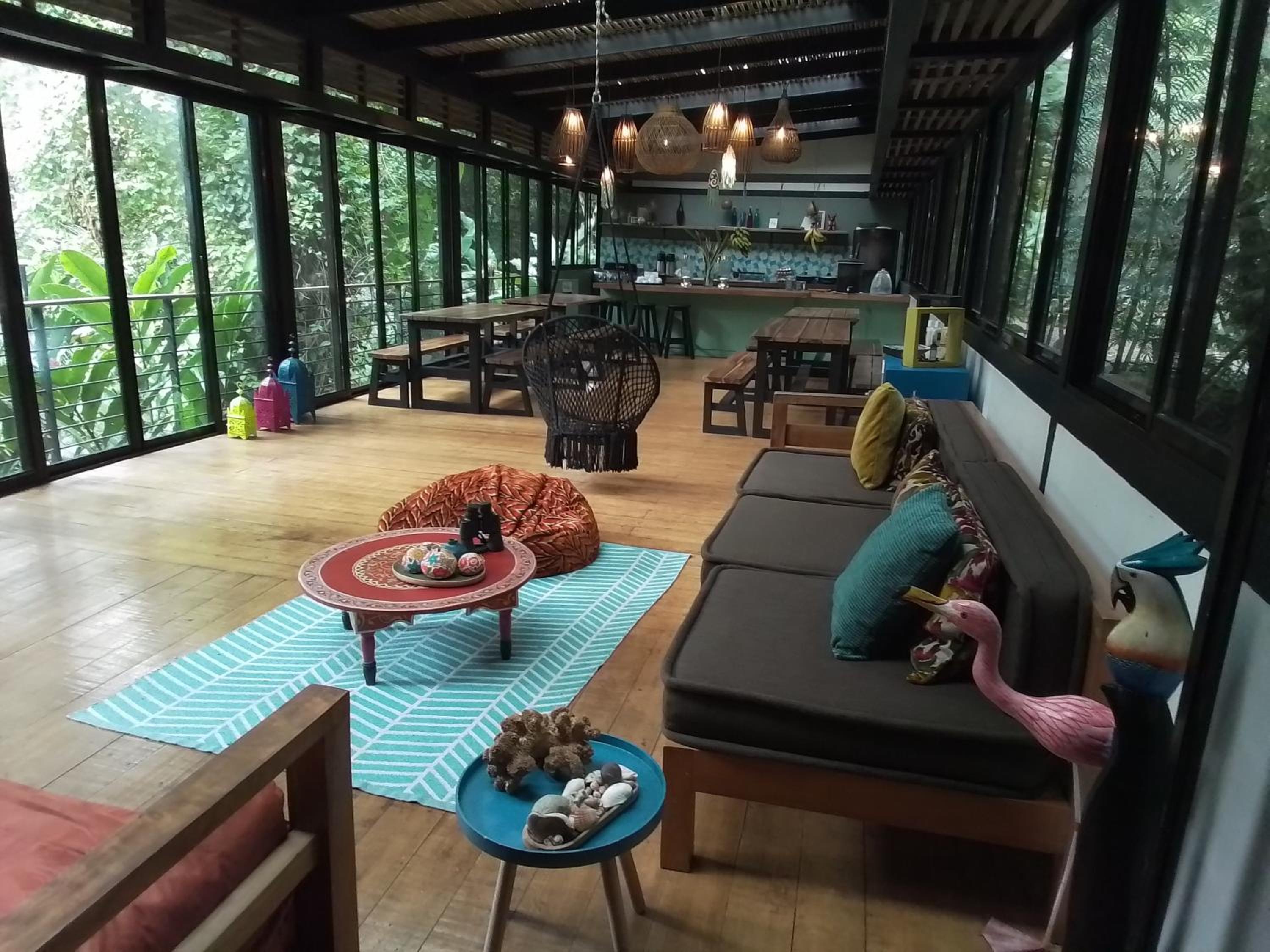 lounge