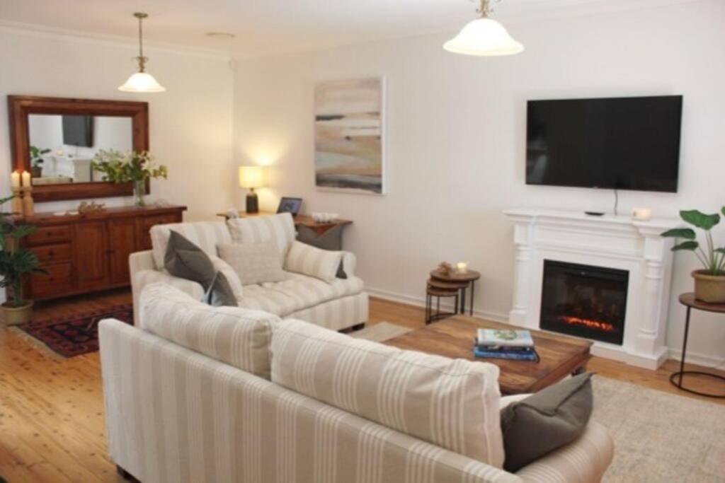 Luxberry House - In the heart of Berry