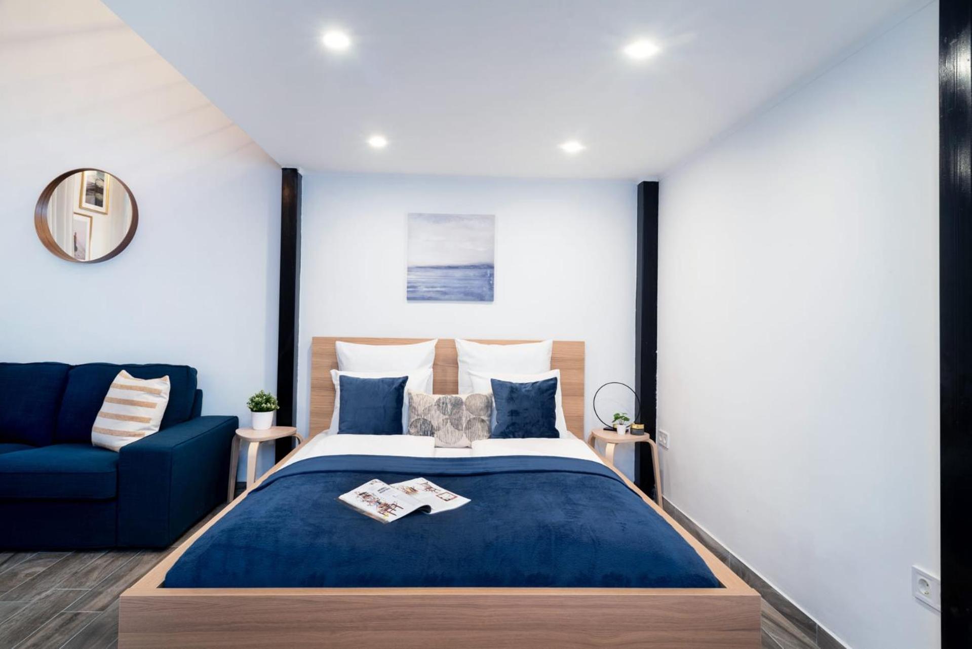 Welcoming modern apartment in the center view 3