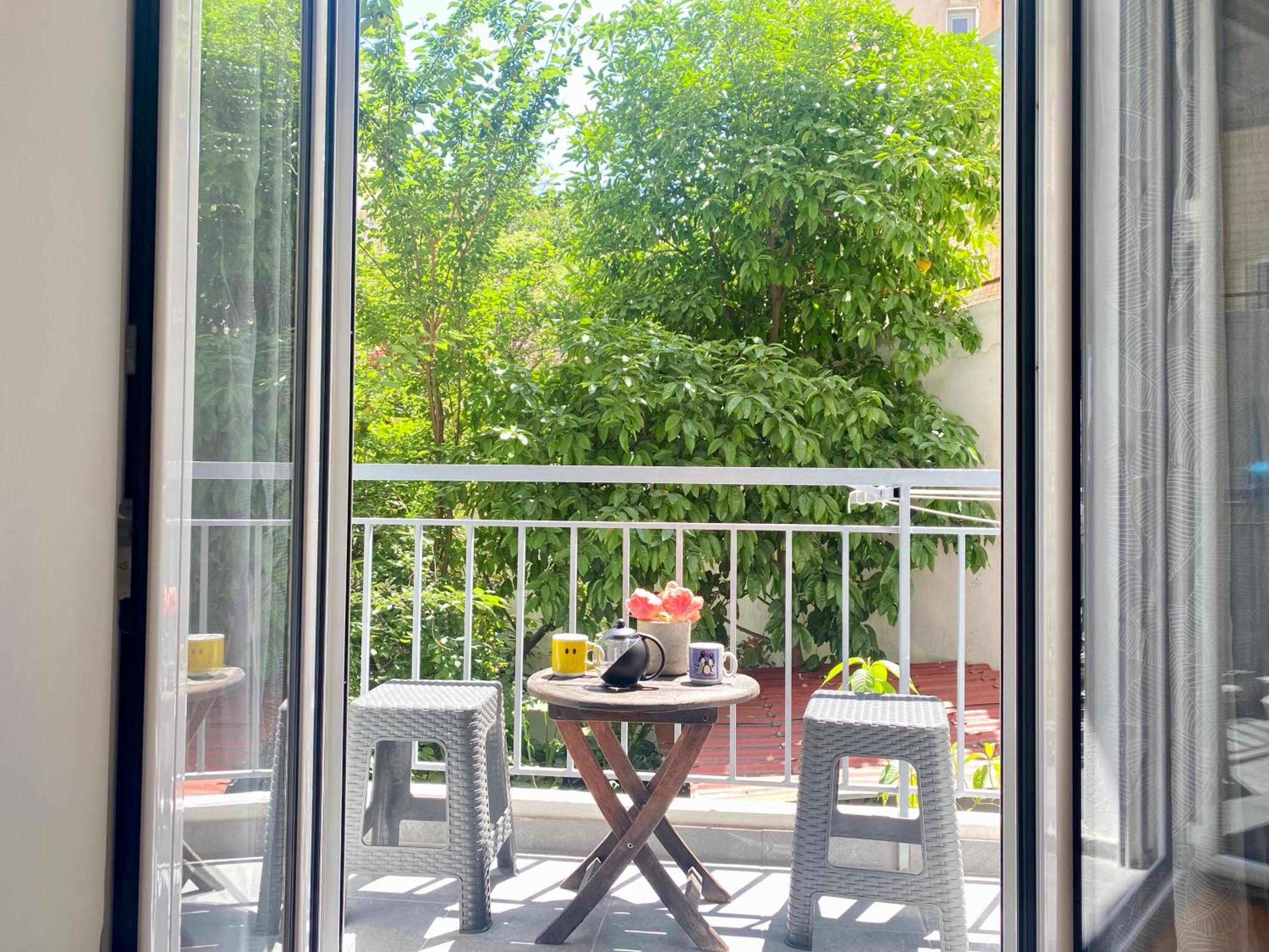 Olive tree Deluxe Apt 70m from Athens Metro
