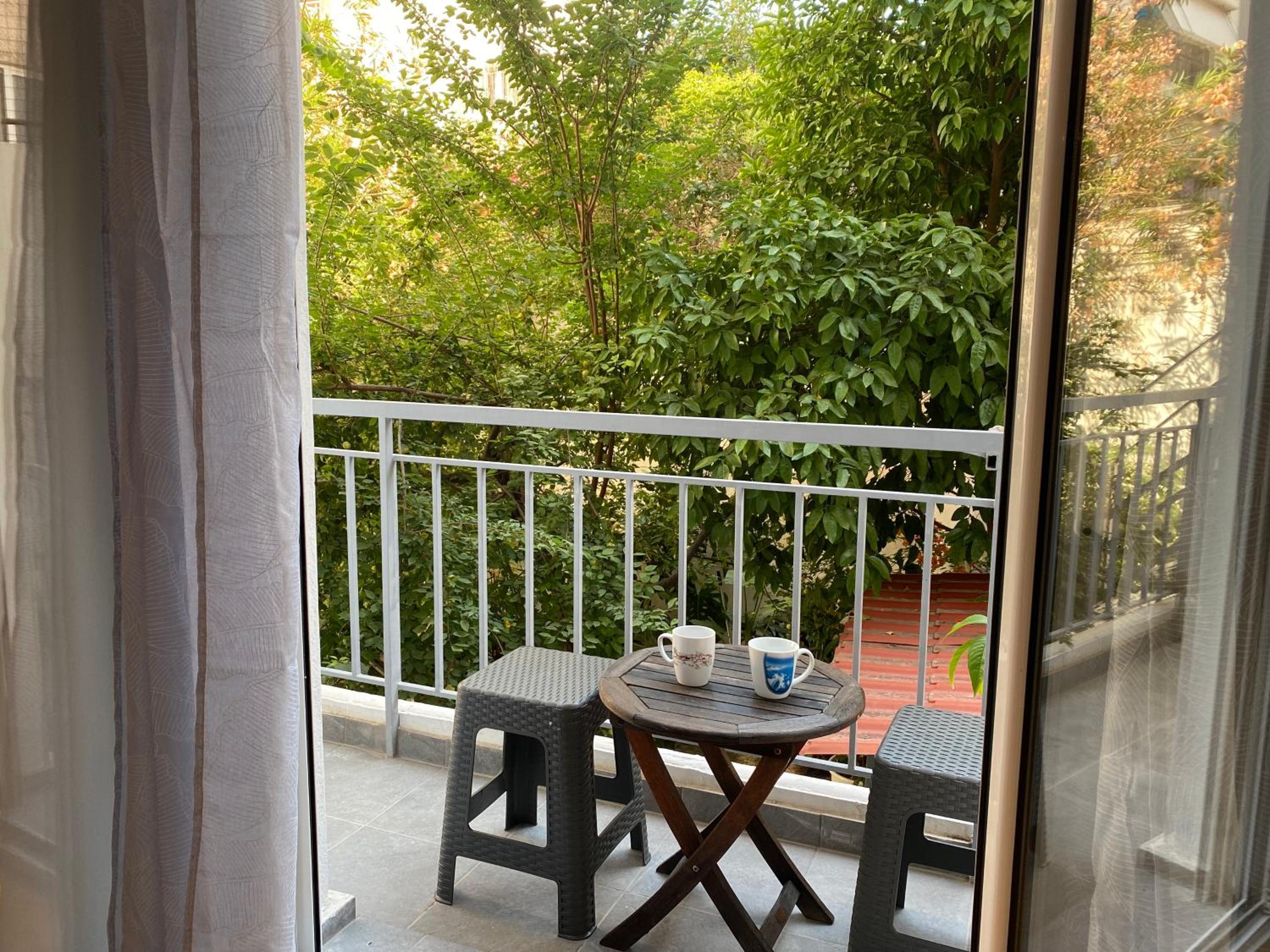 Olive tree Deluxe Apt 70m from Athens Metro