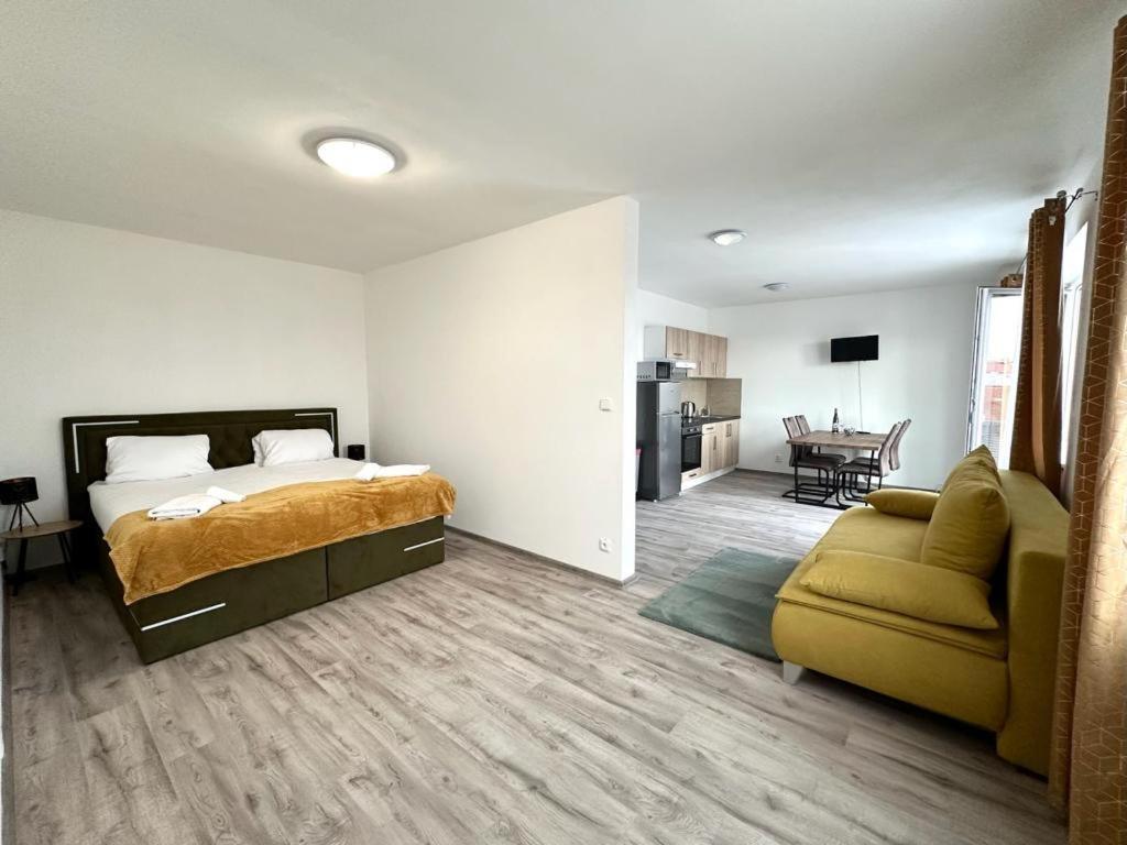 Sky Apartments 512