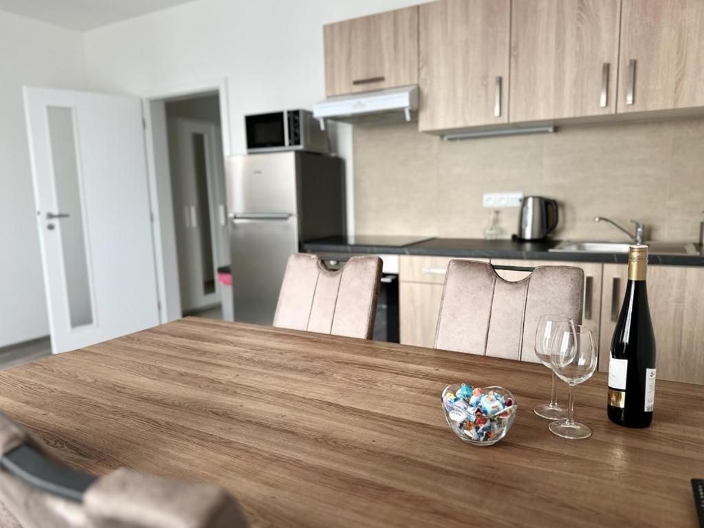 Sky Apartments 512