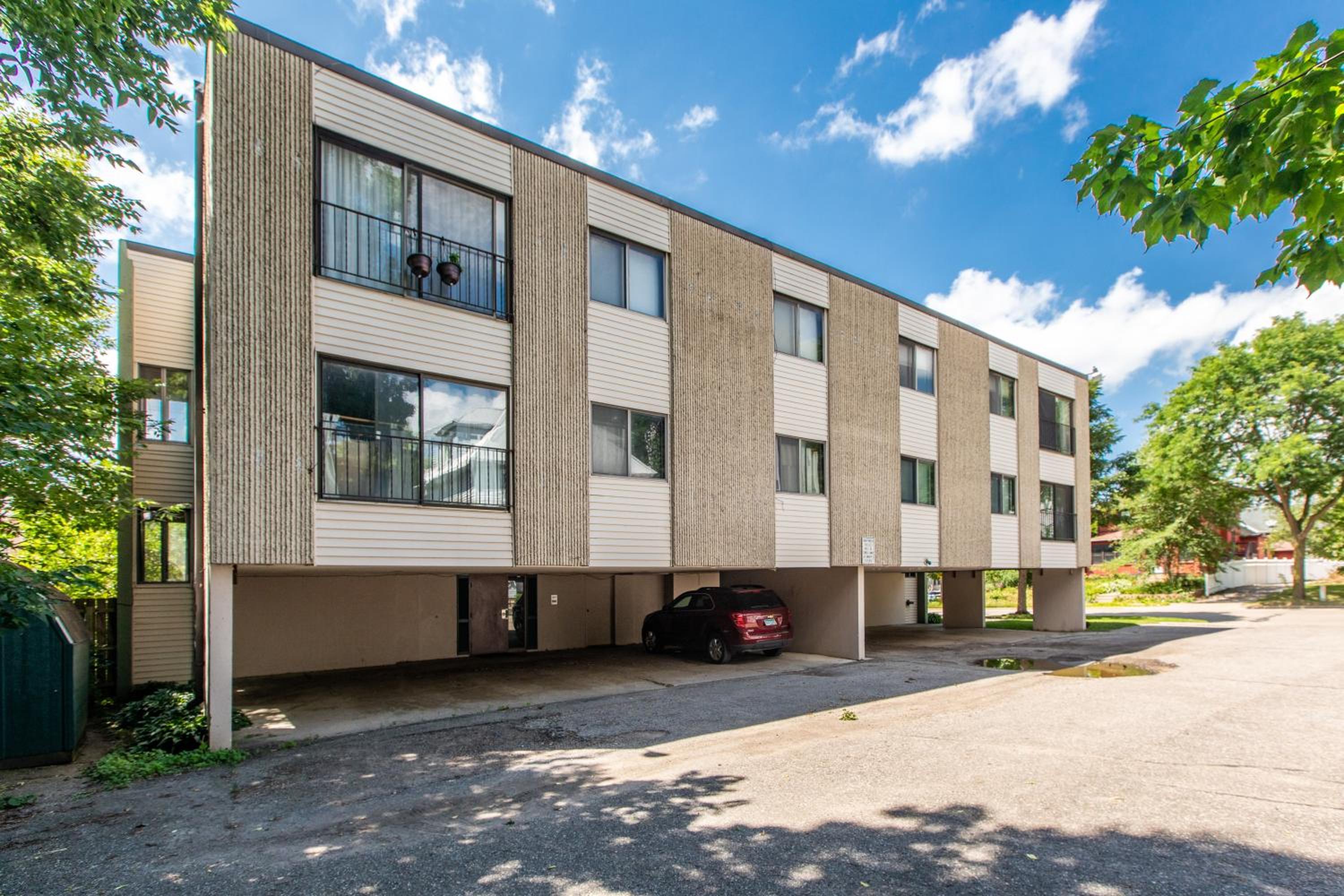 Modern, Rustic 2 Bed 1 bath 6 blocks from Mayo view 3
