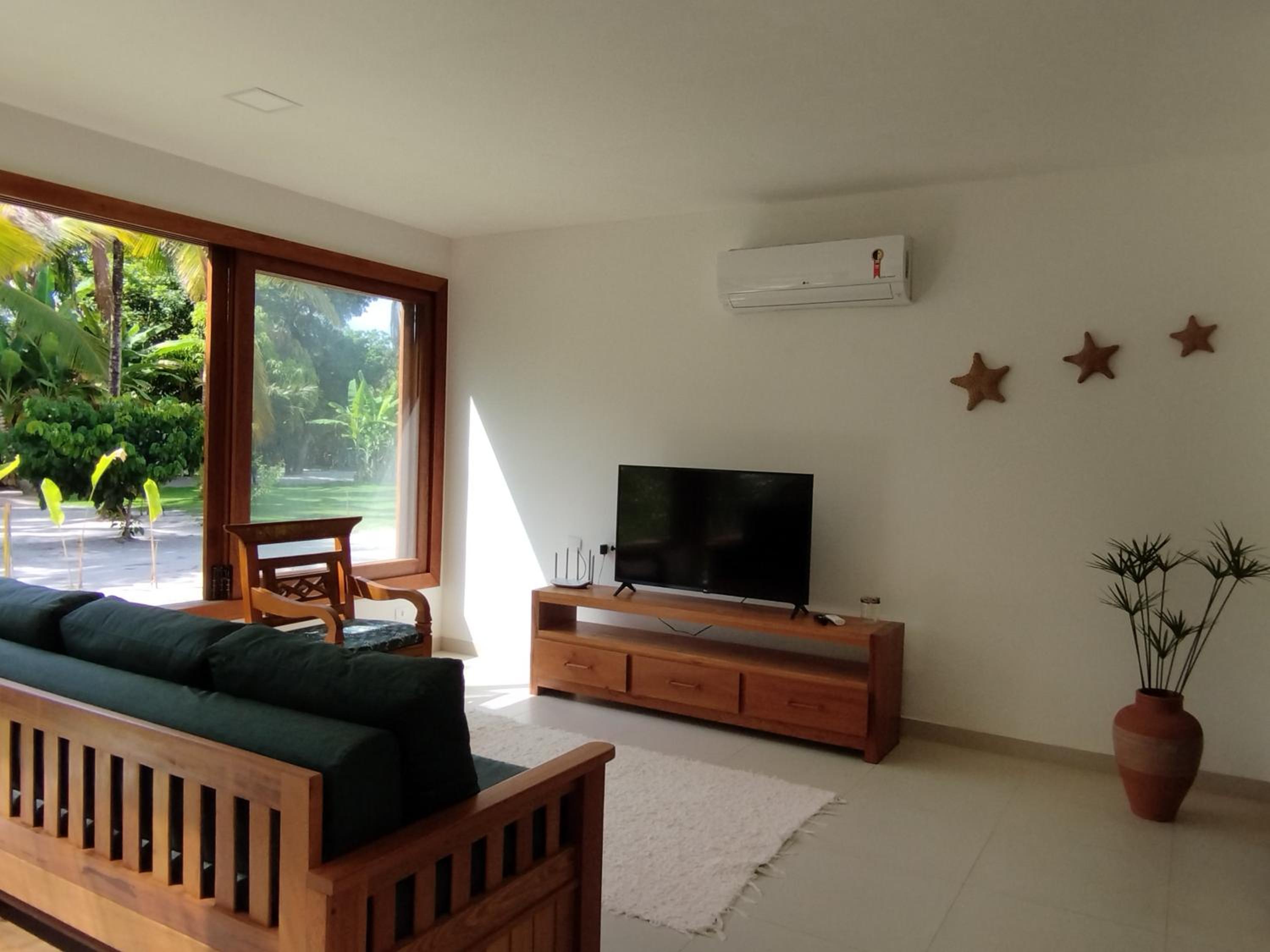 Kíria's Village Beach House