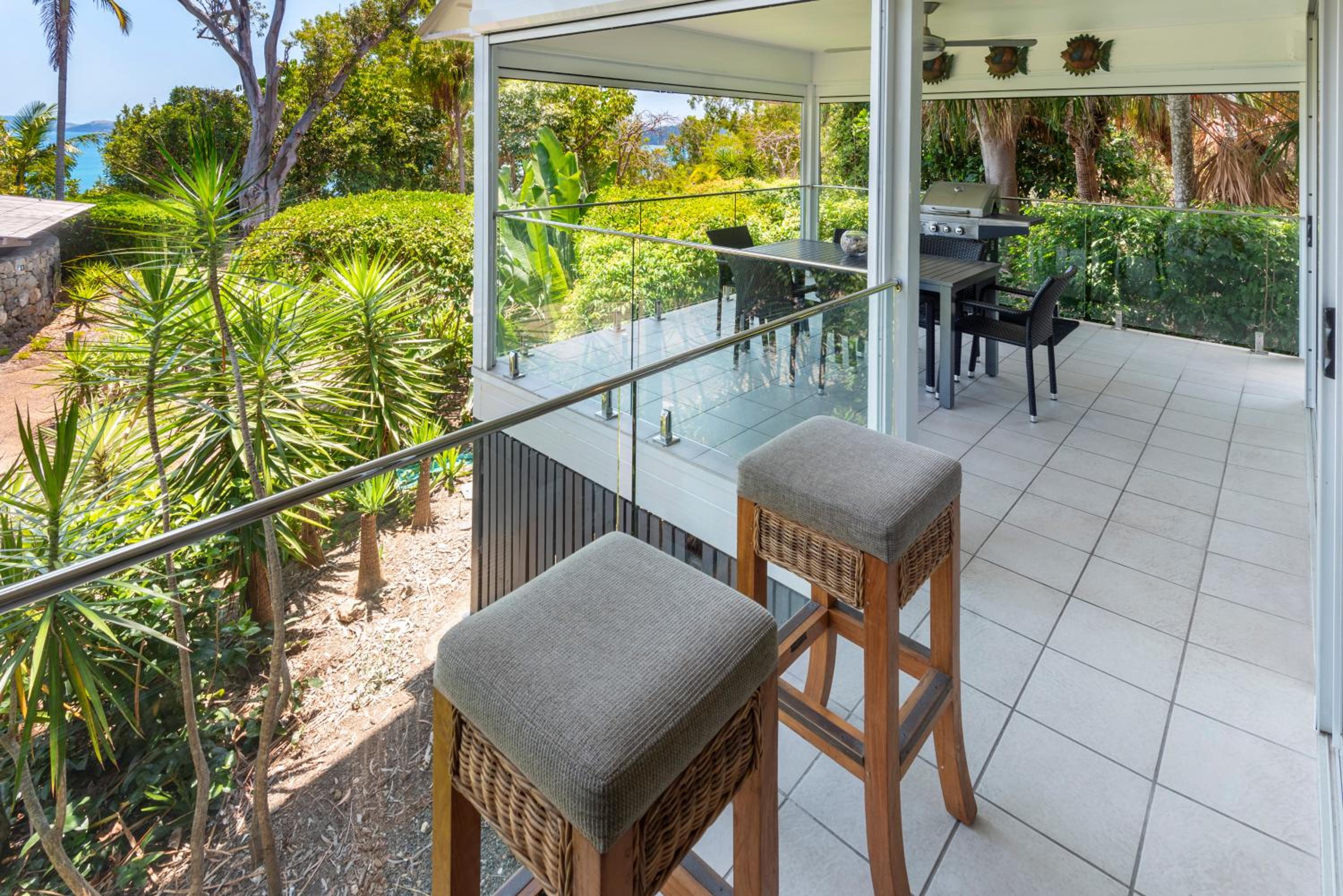 Oasis Apartments on Hamilton Island by HIHA