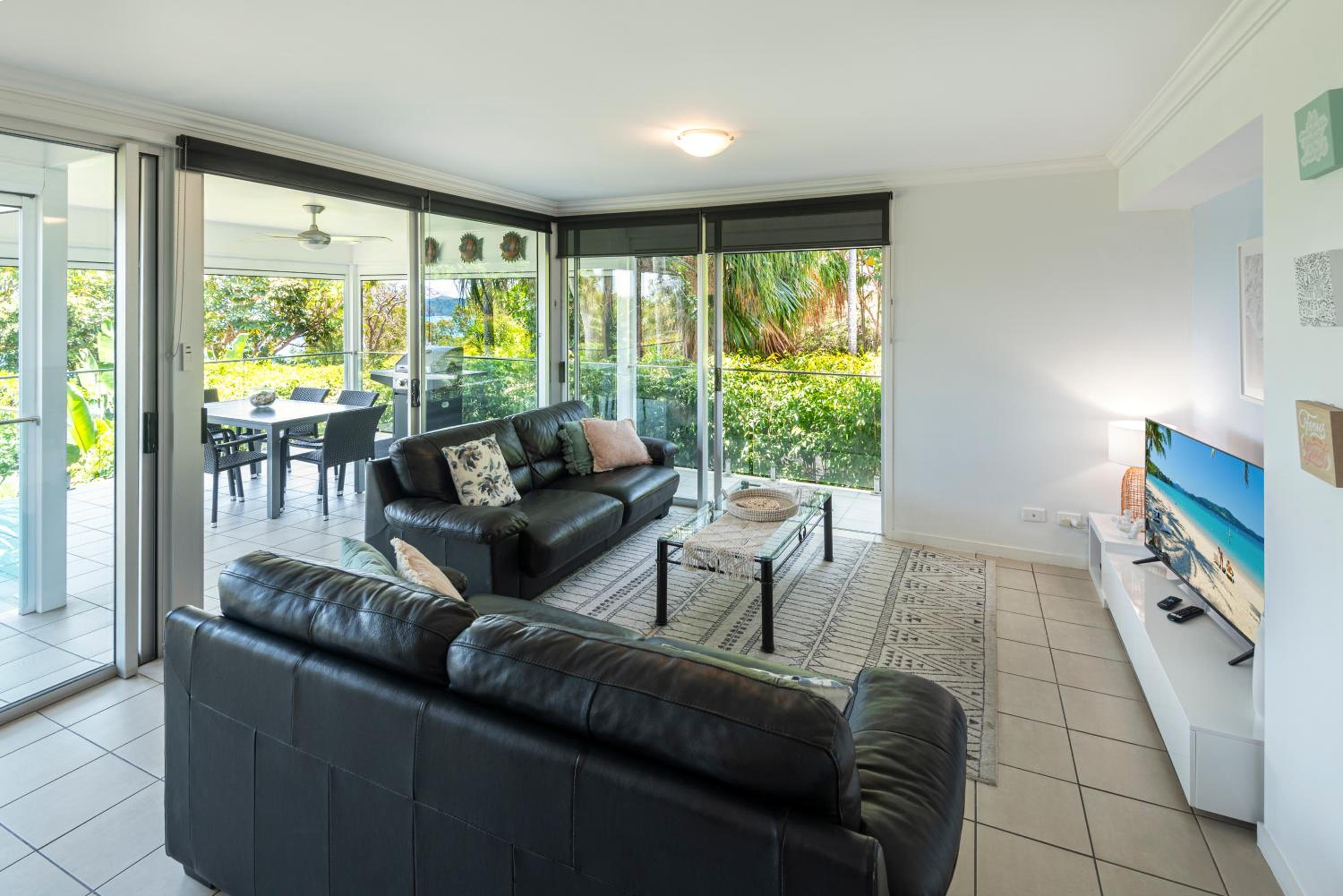 Oasis Apartments on Hamilton Island by HIHA