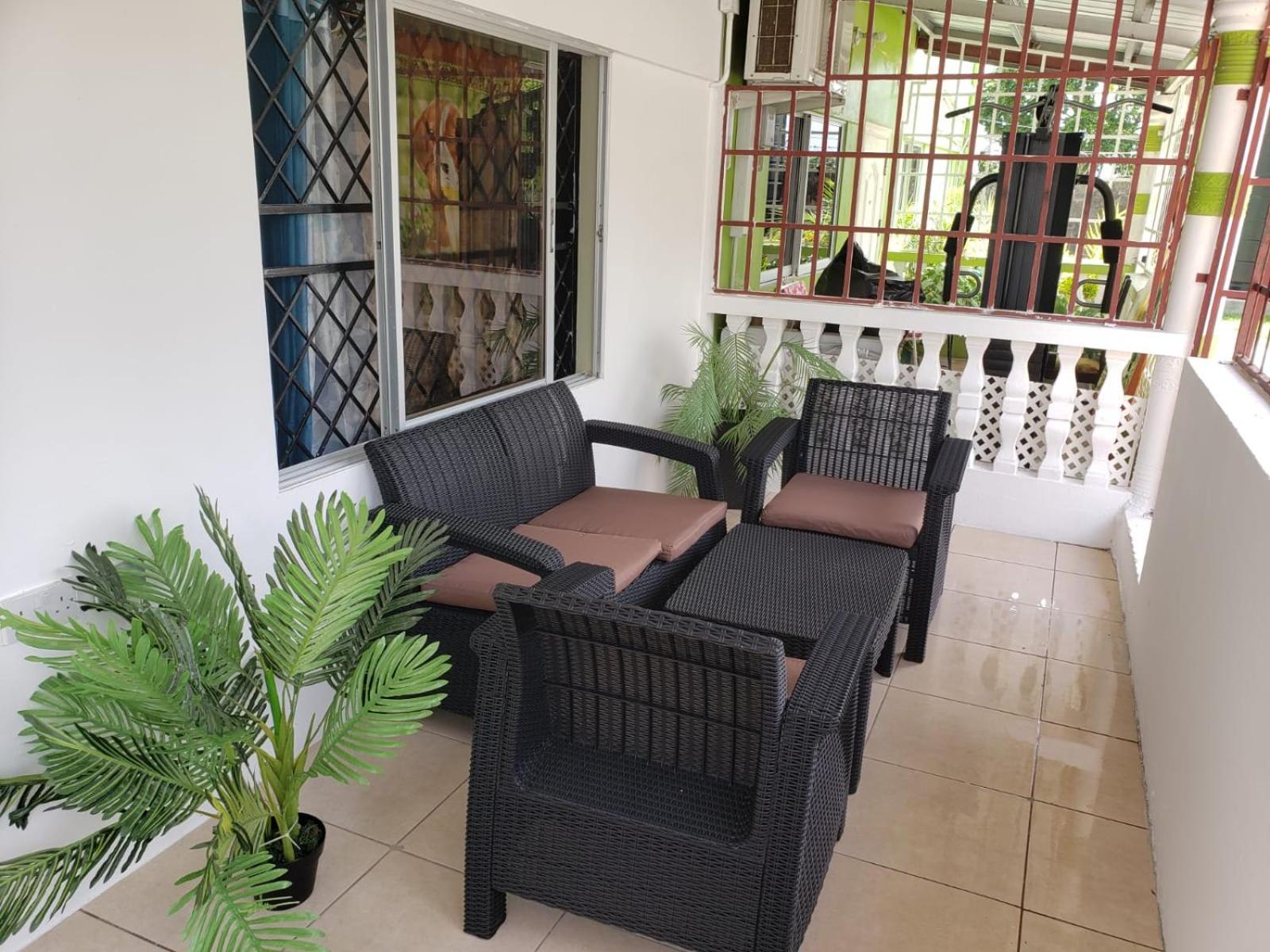 Mango Vert Apartment