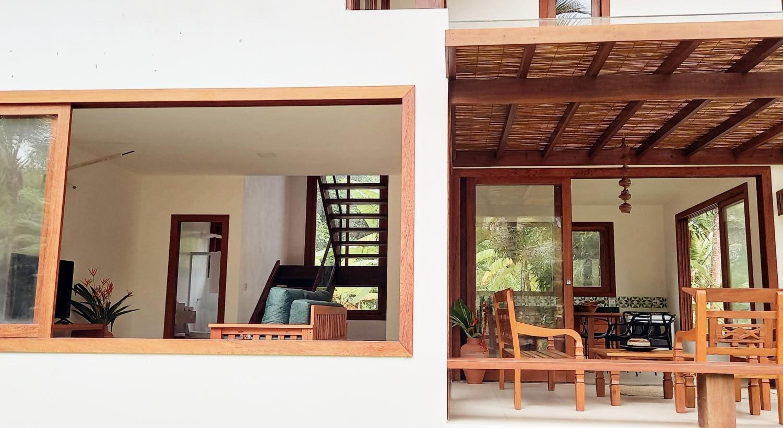 Kíria's Village Beach House