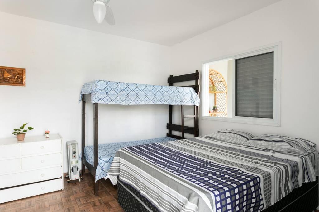 Linda casa em condomínio fechado para temporada.
