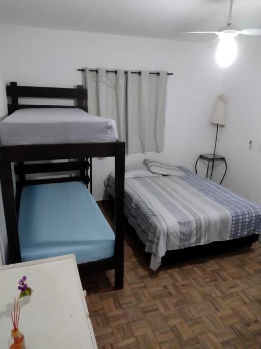 Linda casa em condomínio fechado para temporada.