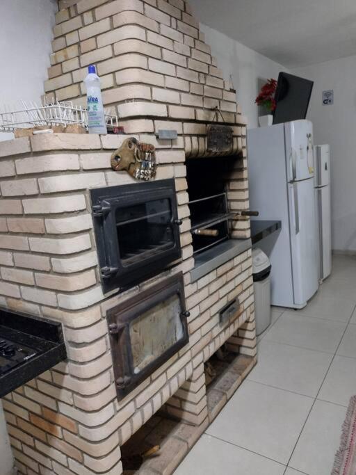 Linda casa em condomínio fechado para temporada.