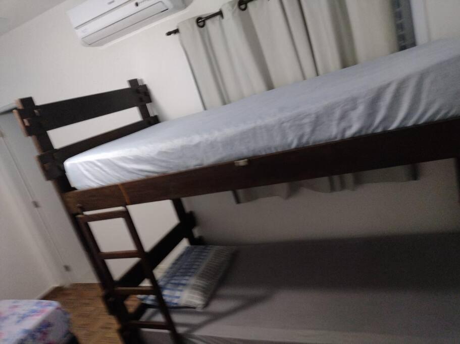 Linda casa em condomínio fechado para temporada.