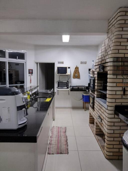 Linda casa em condomínio fechado para temporada.