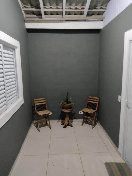Linda casa em condomínio fechado para temporada.