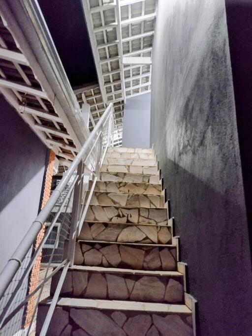 Linda casa em condomínio fechado para temporada.