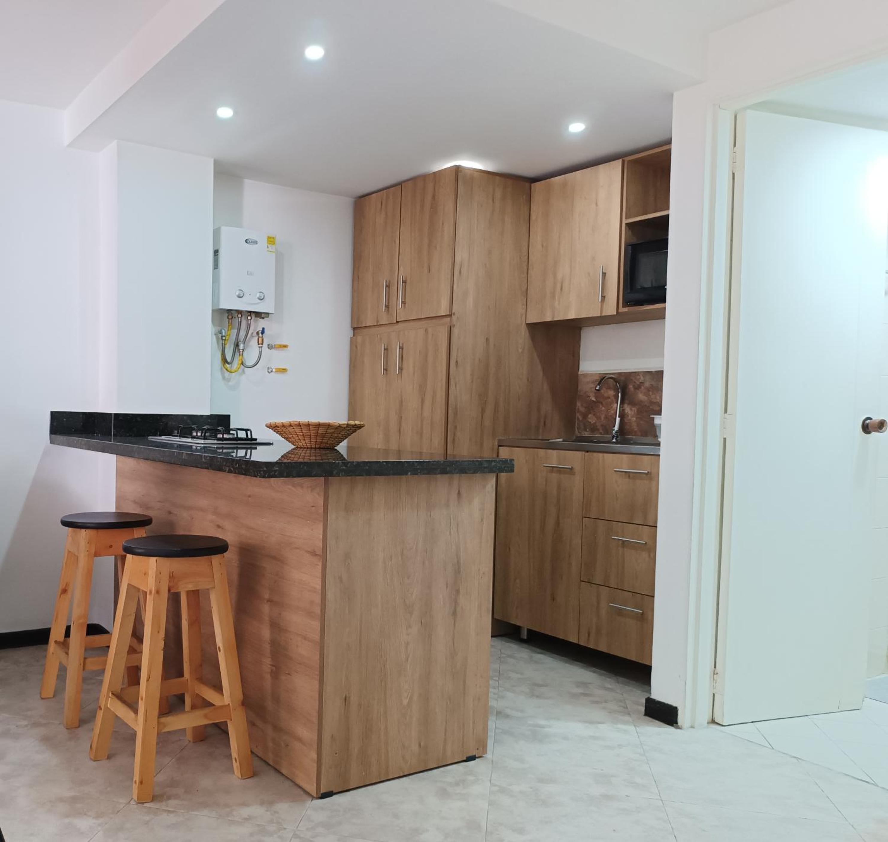 Acogedor apartaestudio ubicado en Laureles view 2