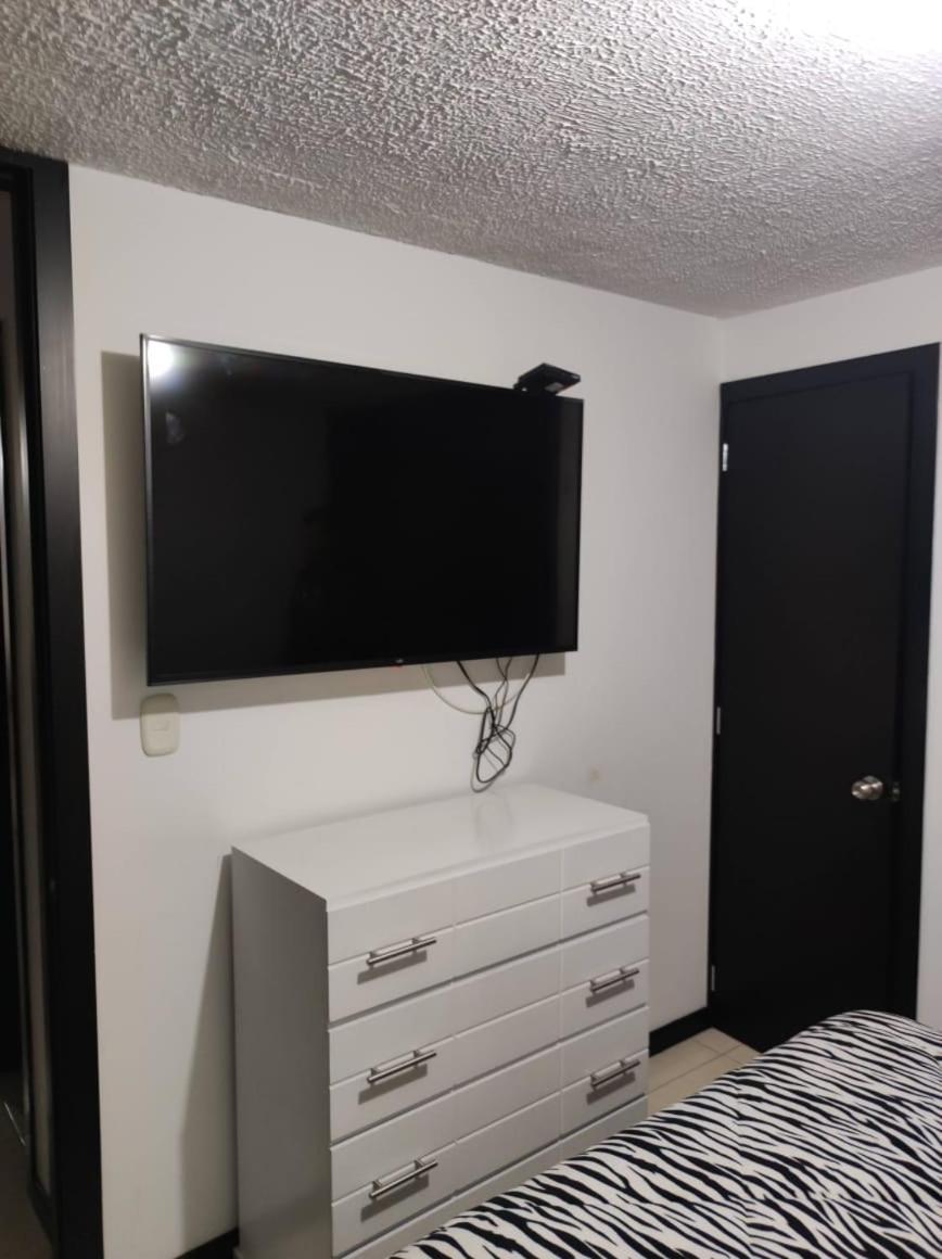 APARTAMENTO CERCA A LA SENDA DEL CARNAVAL