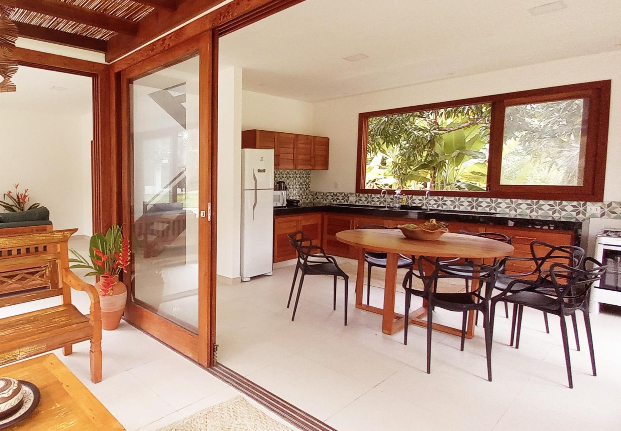 Kíria's Village Beach House