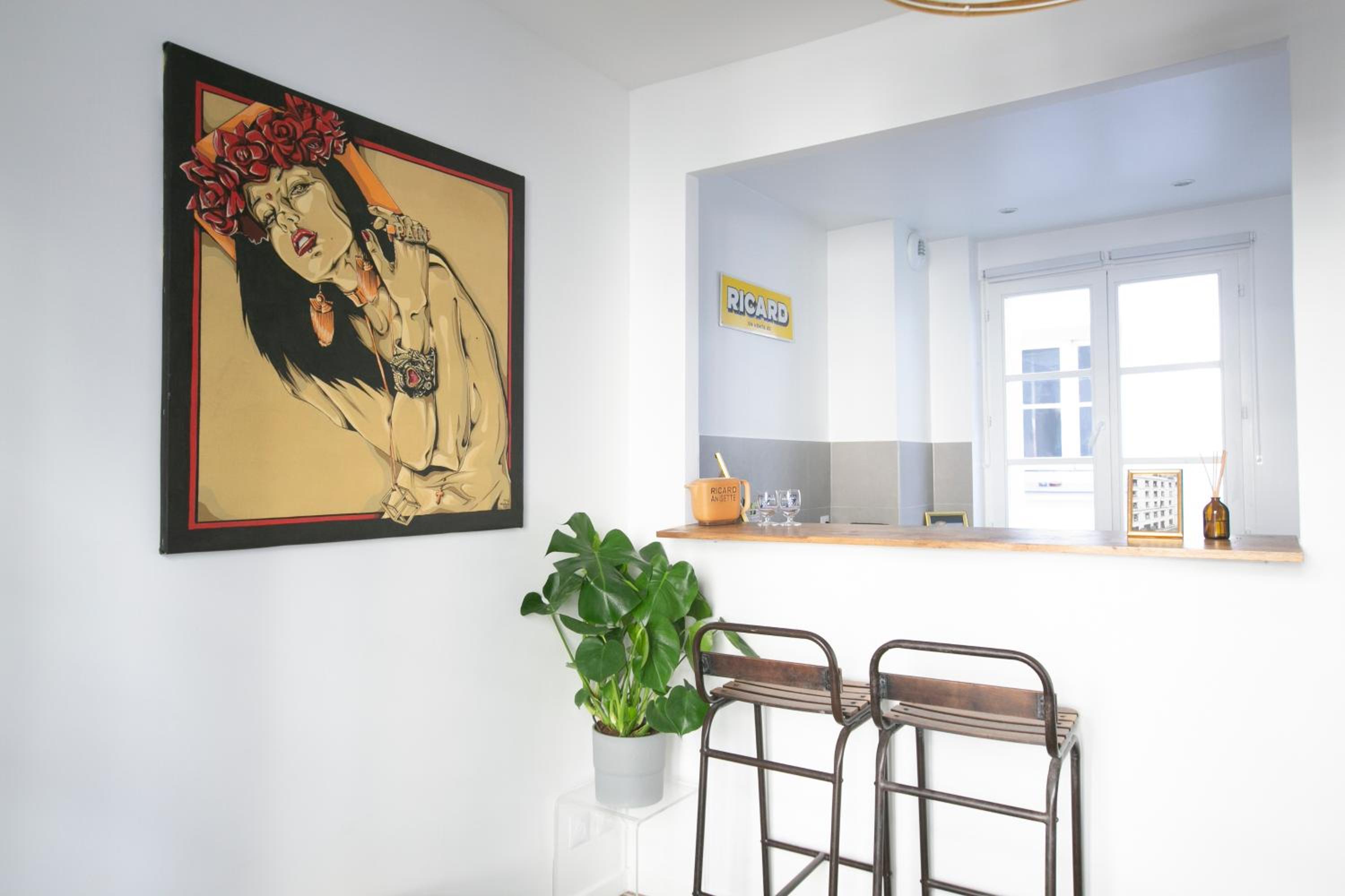 Charming 1 Bedroom Marais Hideaway - FB17A