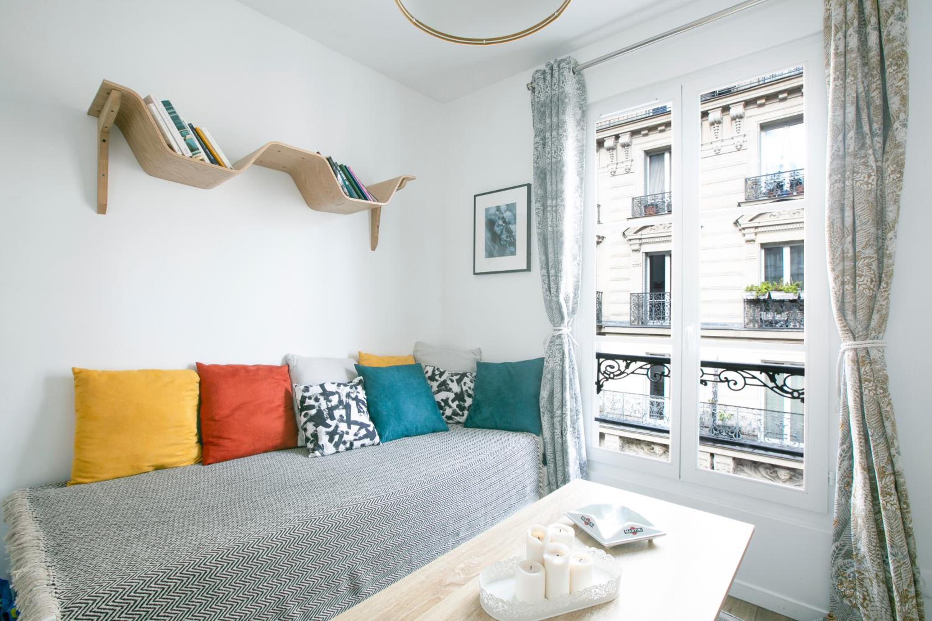Charming 1 Bedroom Marais Hideaway - FB17A