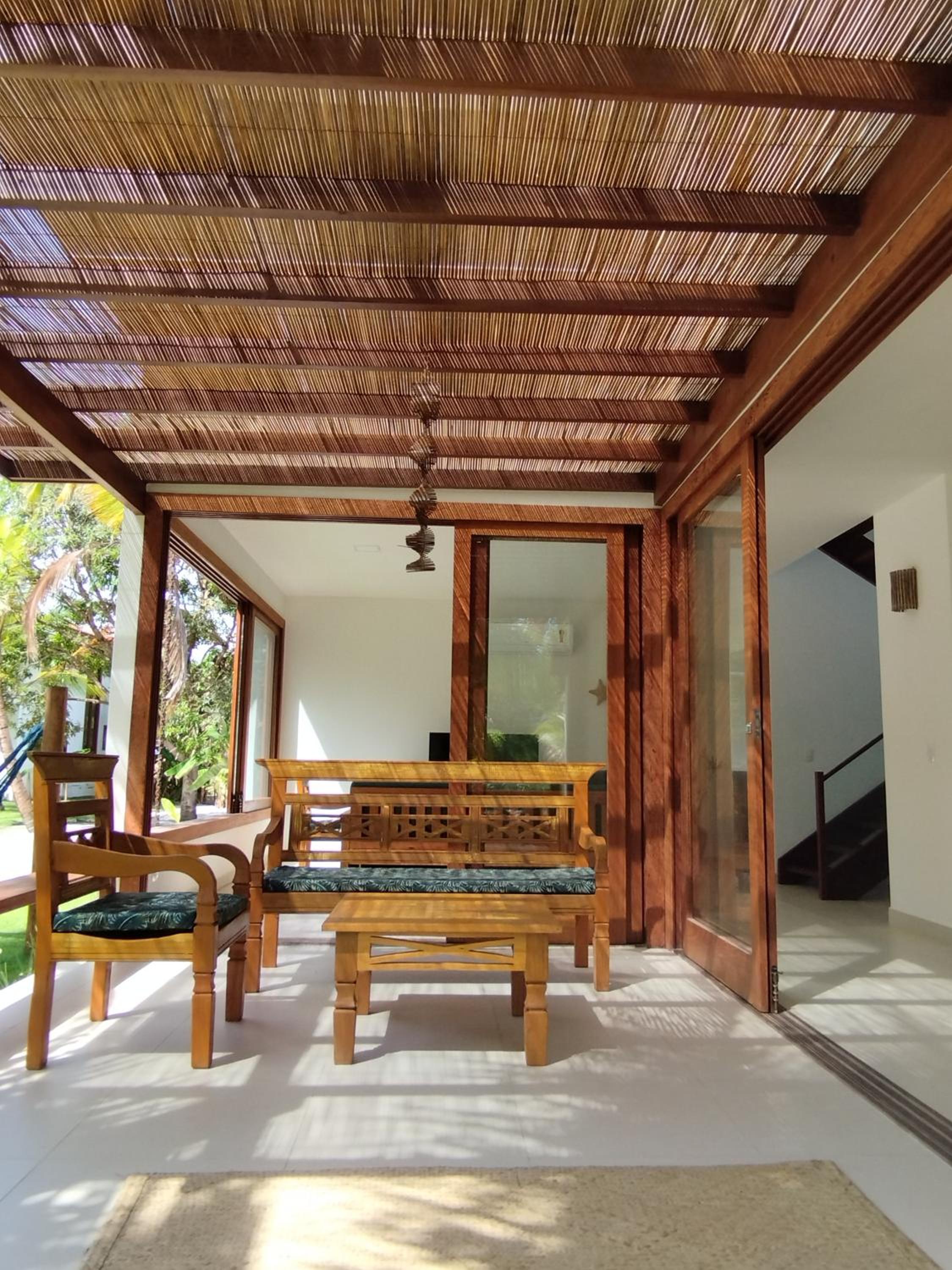 Kíria's Village Beach House