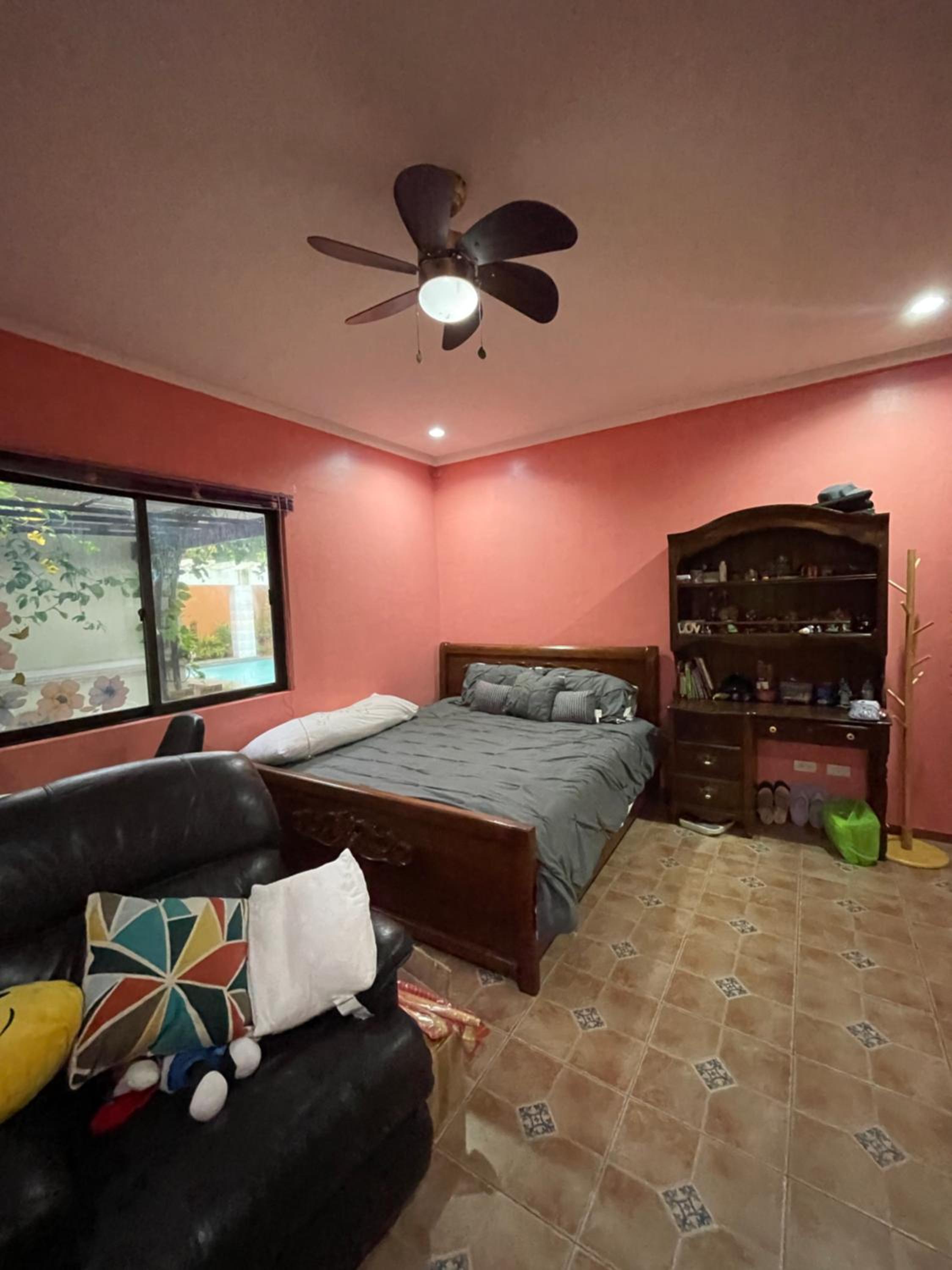Cozy & Spacious Family House in Tagaytay view 4