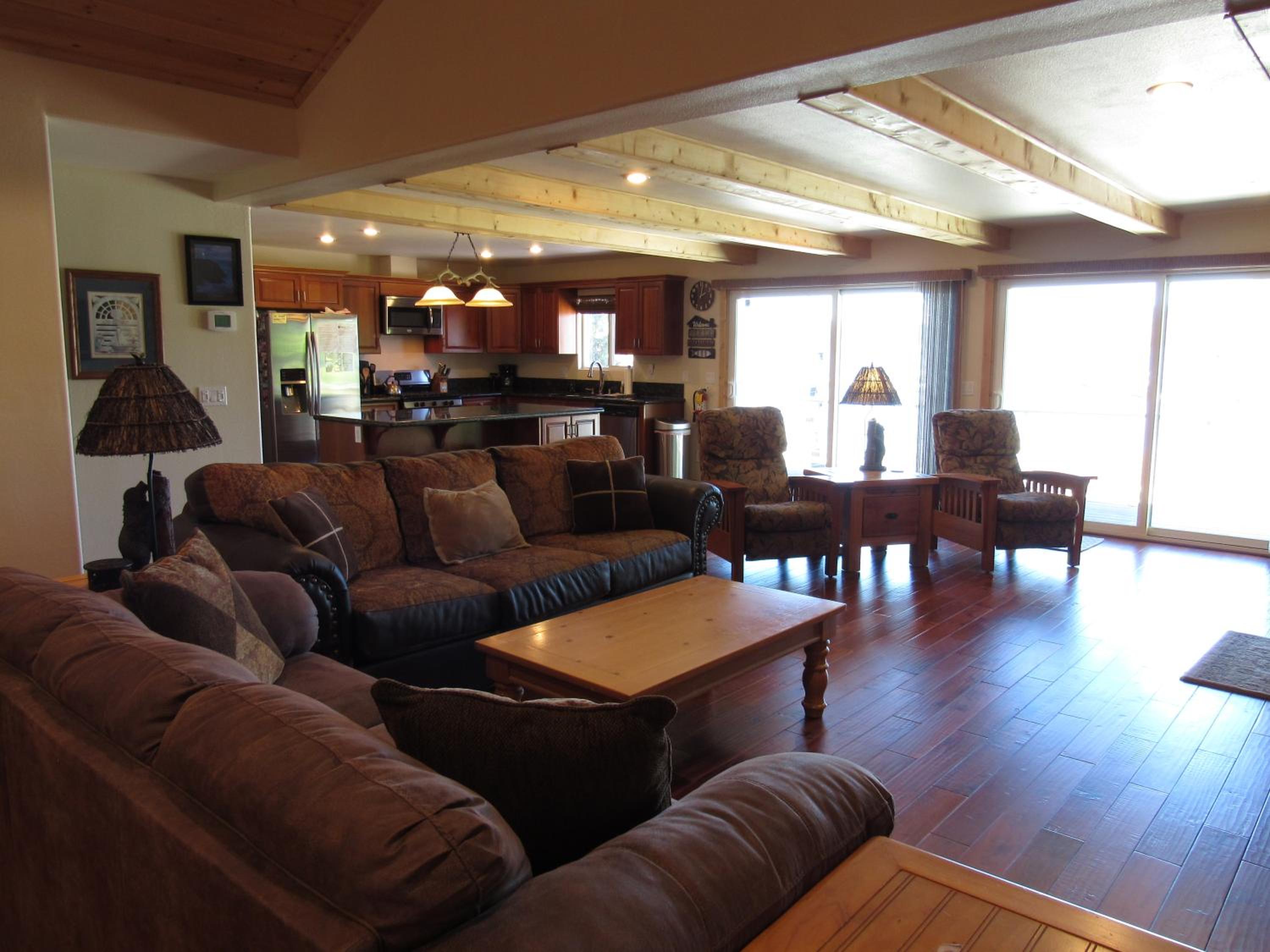 Smith Lakefront Hideaway view 4