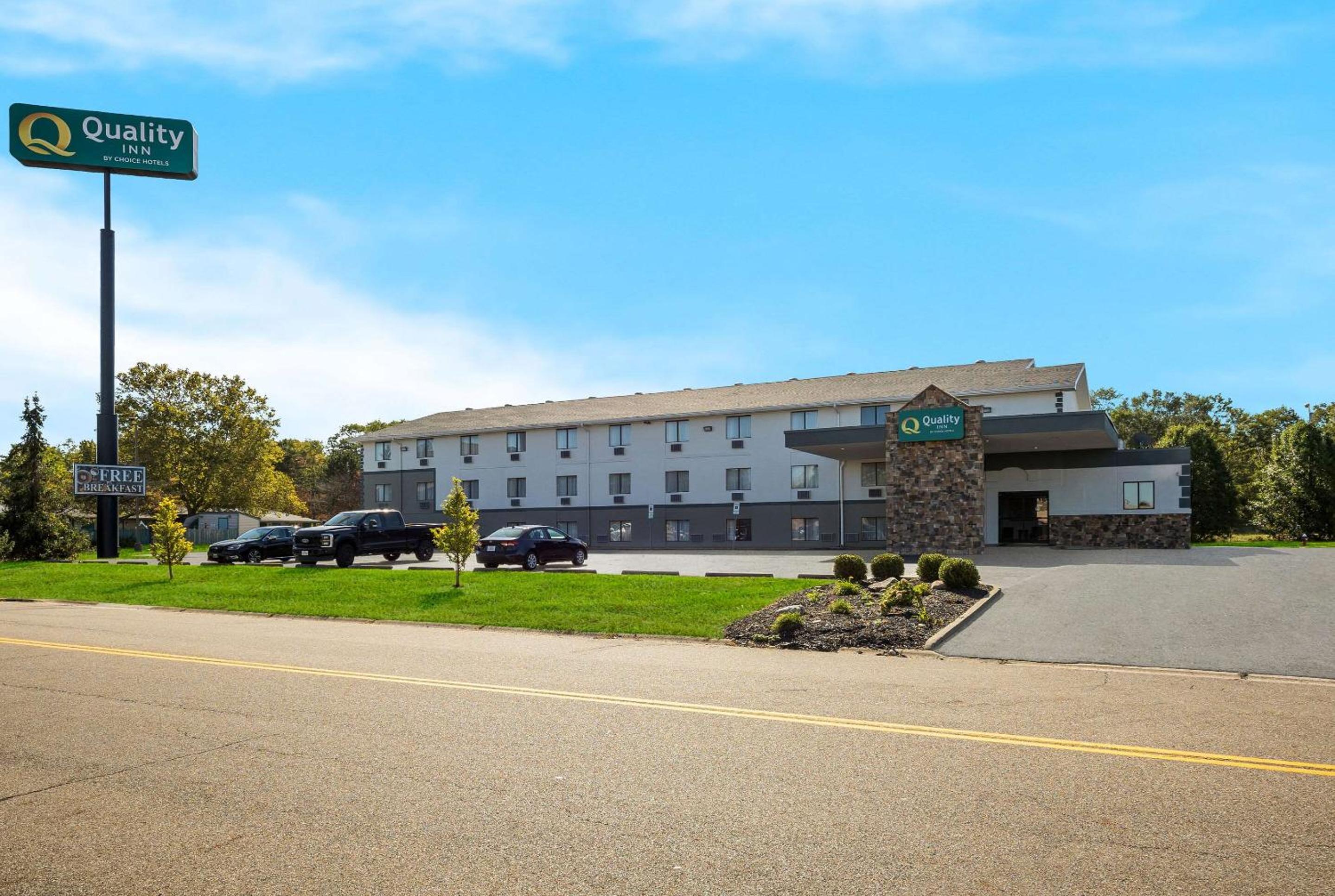 Canton Vacations - Quality Inn Hall of Fame - Property Image 1