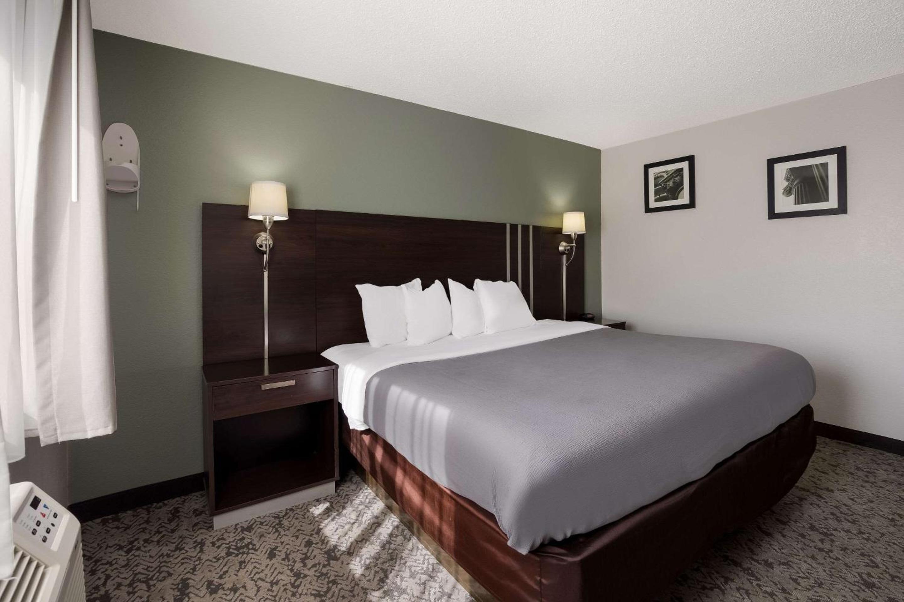 Canton Vacations - Quality Inn Hall of Fame - Property Image 13