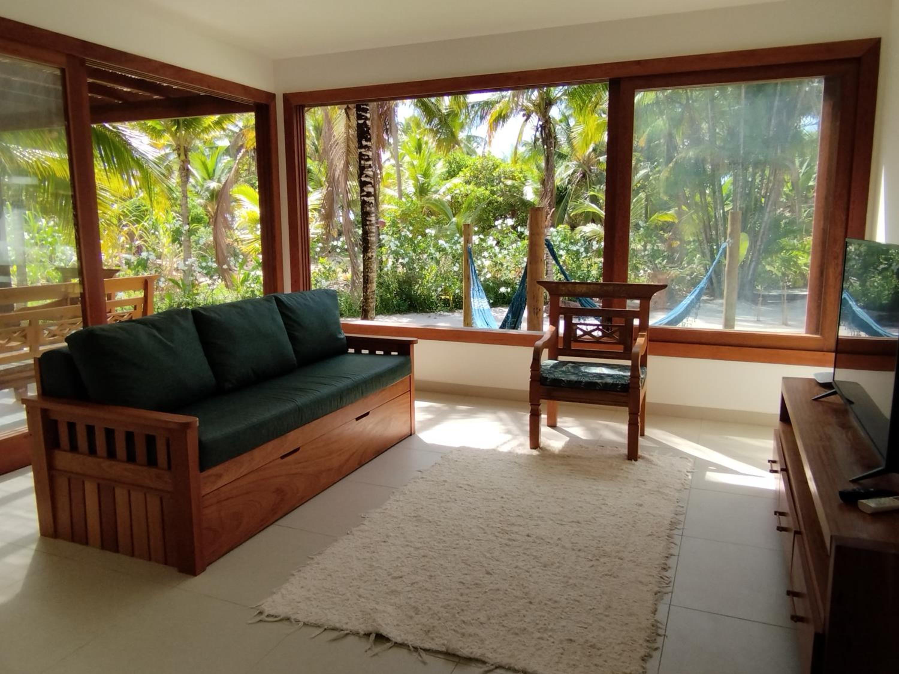Kíria's Village Beach House