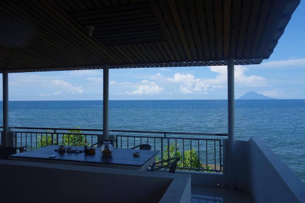 Villa Manja Tanahwangko Ocean-Front Manado view 4