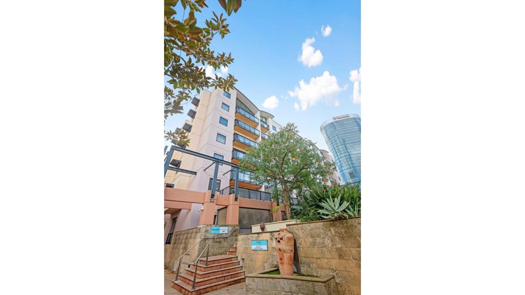 Designer 2BR Near CBD Large Balcony