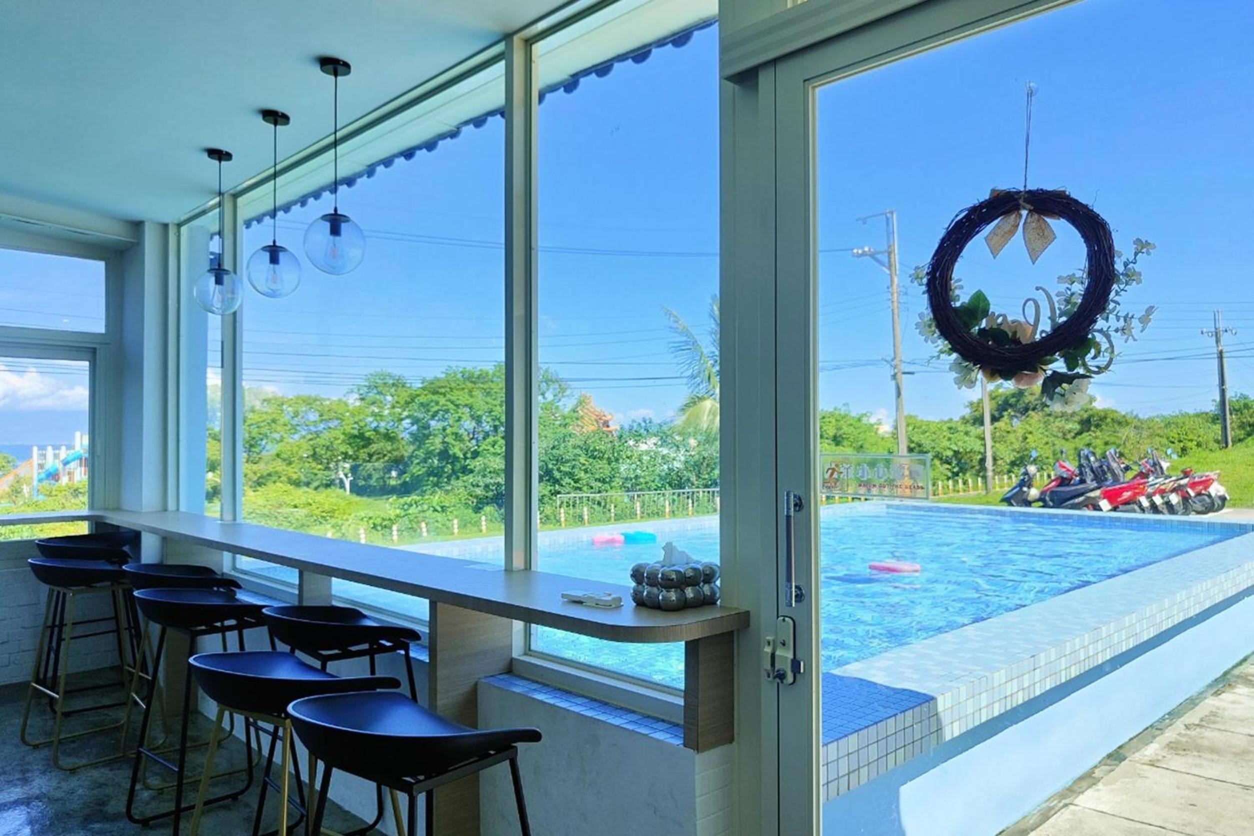 Ecotourism skim month B & B view 4