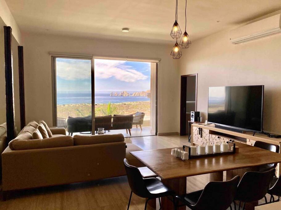 LA JOLLA Condo - Vista Vela 1 Clubhouse, Pool, Gym view 5