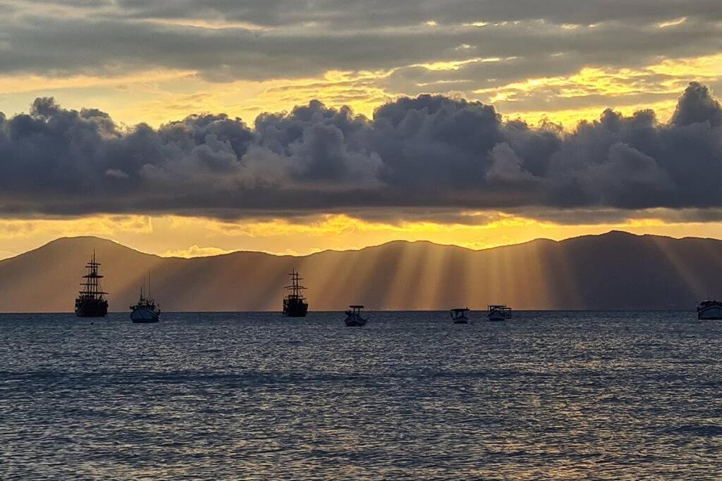 Pé na Areia Florianopolis Frente mar