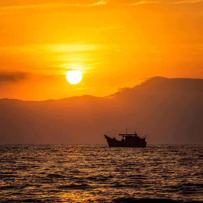 Pé na Areia Florianopolis Frente mar