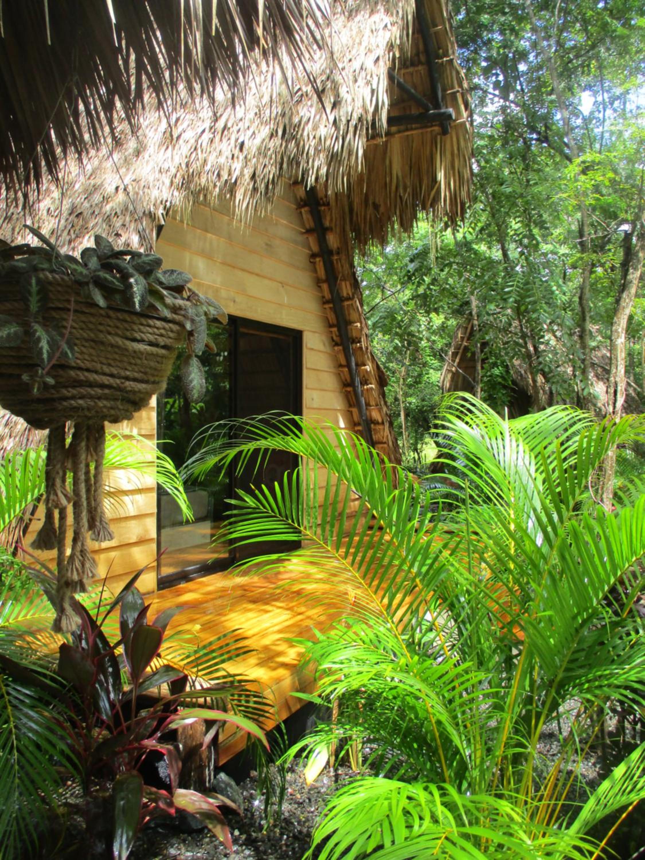Cabinas de Lou Eco Lodge TAMARINDO