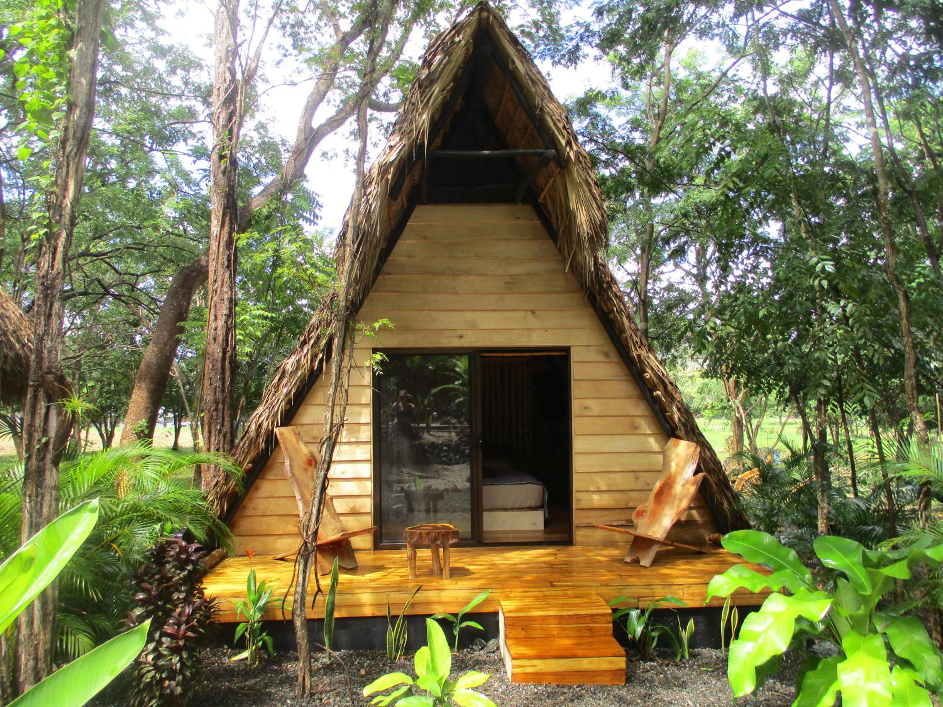 Cabinas de Lou Eco Lodge TAMARINDO
