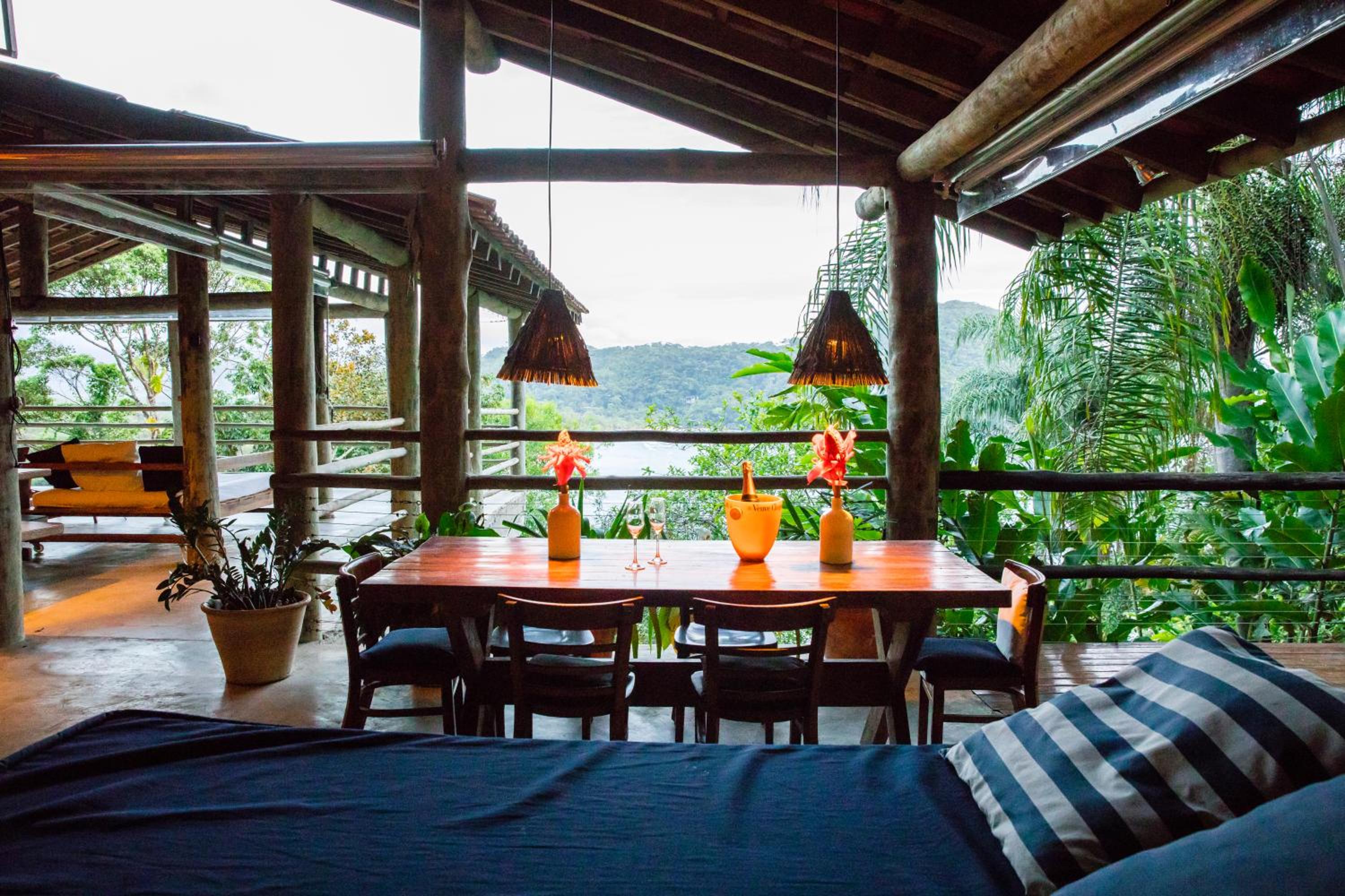 Casa 5 Suítes com Vista para o Mar - Praia Barra do Sahy