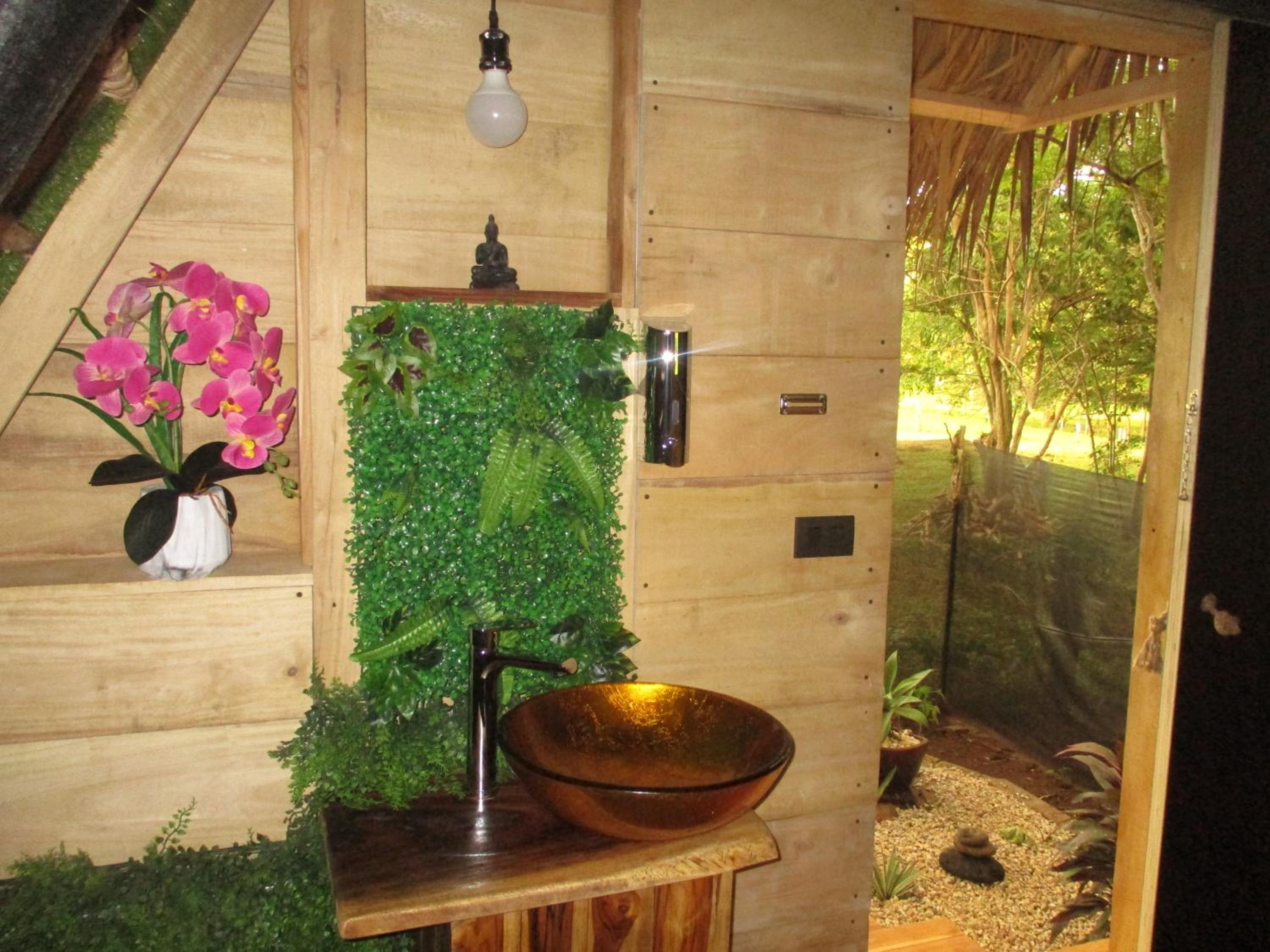 Cabinas de Lou Eco Lodge TAMARINDO