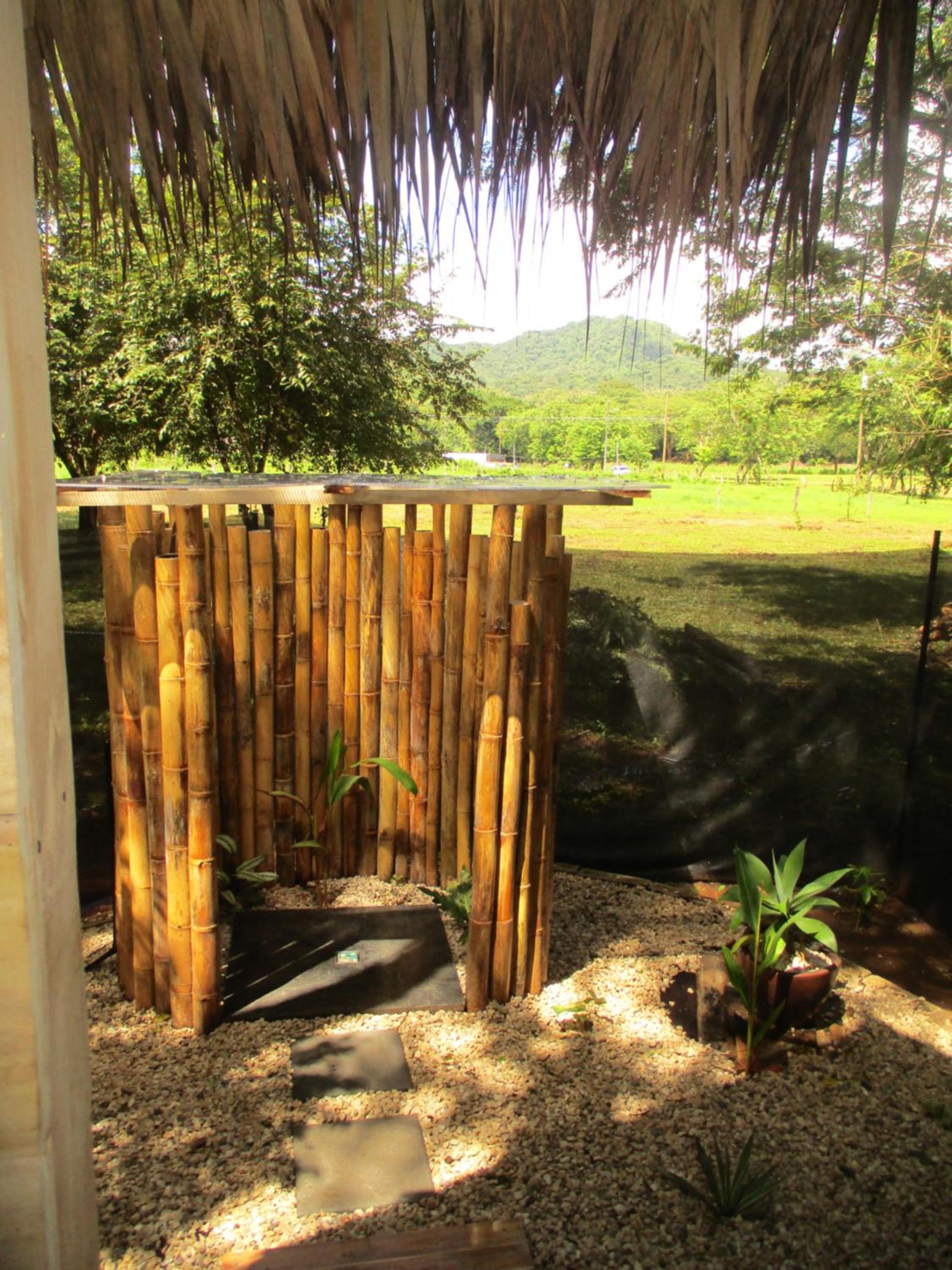 Cabinas de Lou Eco Lodge TAMARINDO