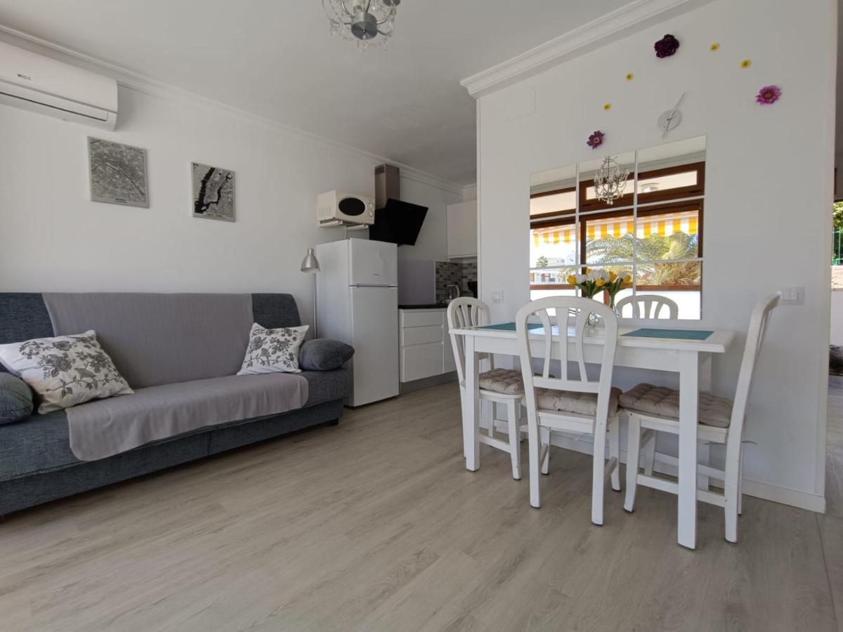 Sunny Apartment Australia by Yumbo view 3