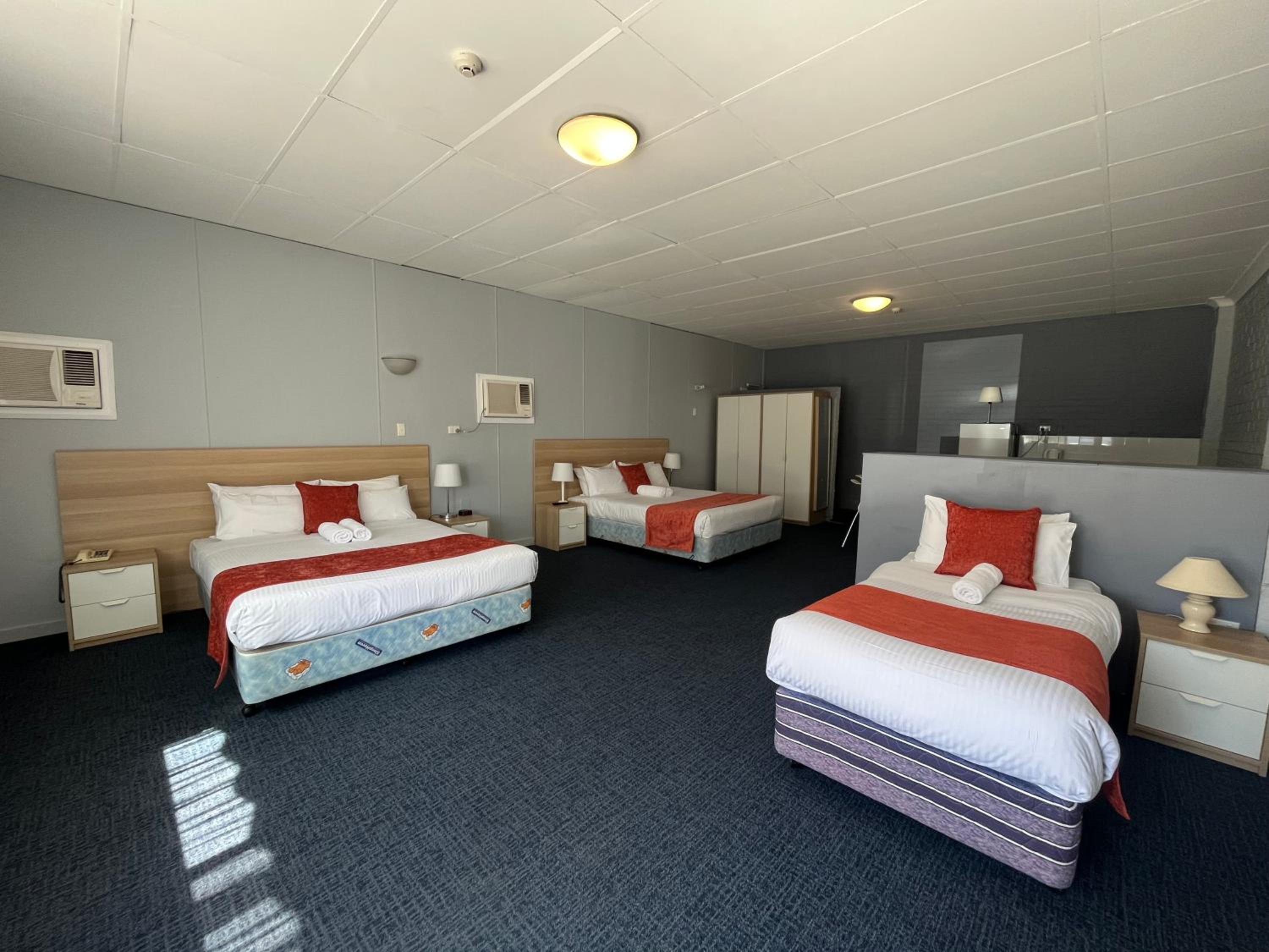 Princes Lodge Motel