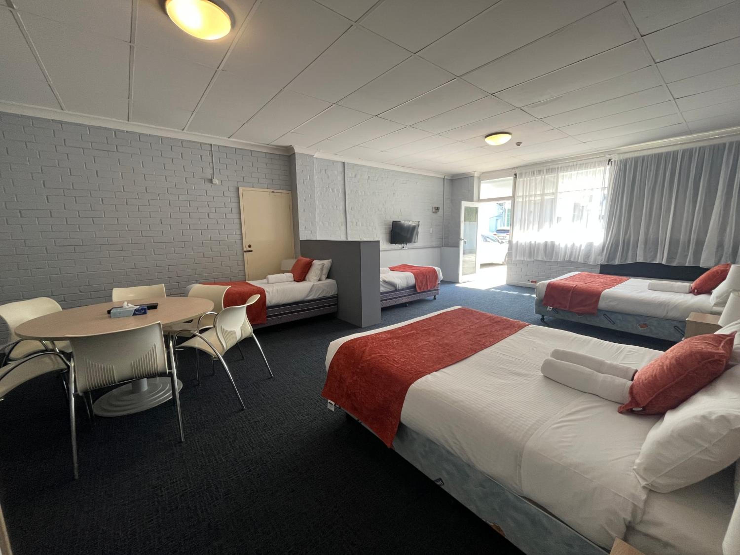 Princes Lodge Motel