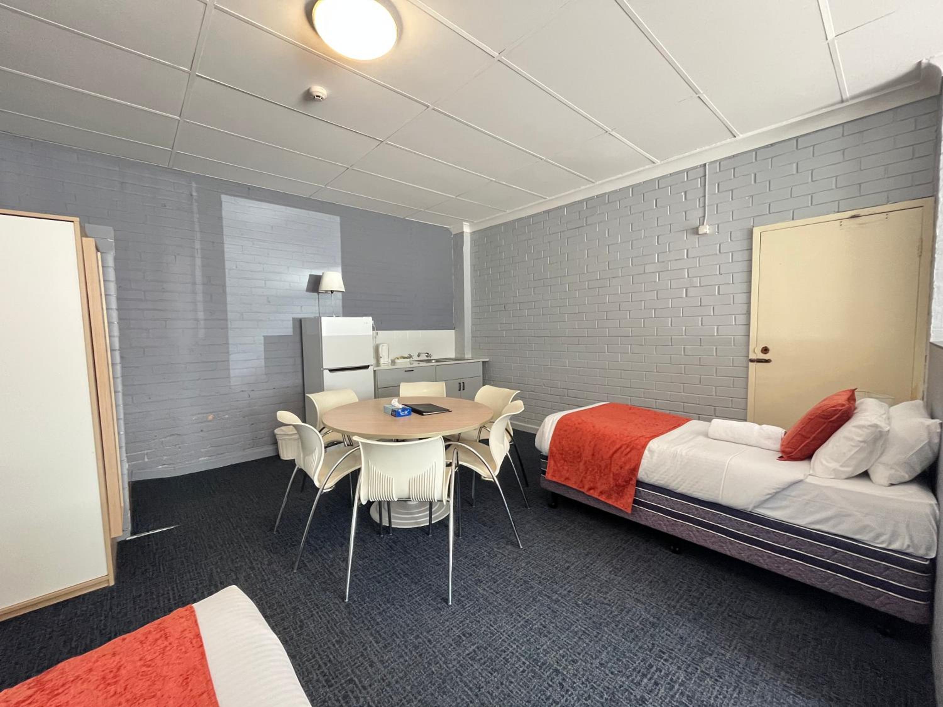 Princes Lodge Motel