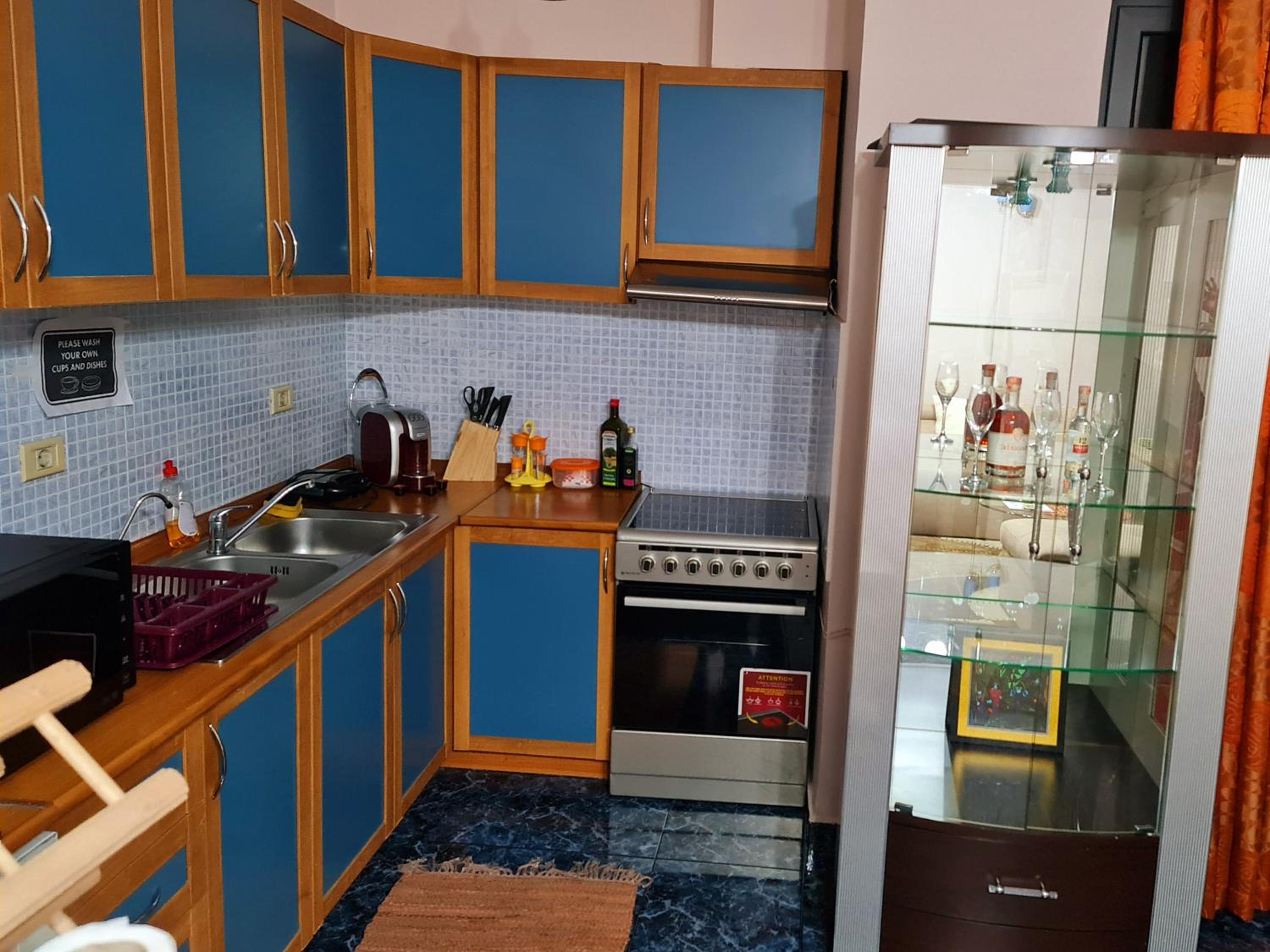 SweetHome Tirana Center, Skanderbeg Square